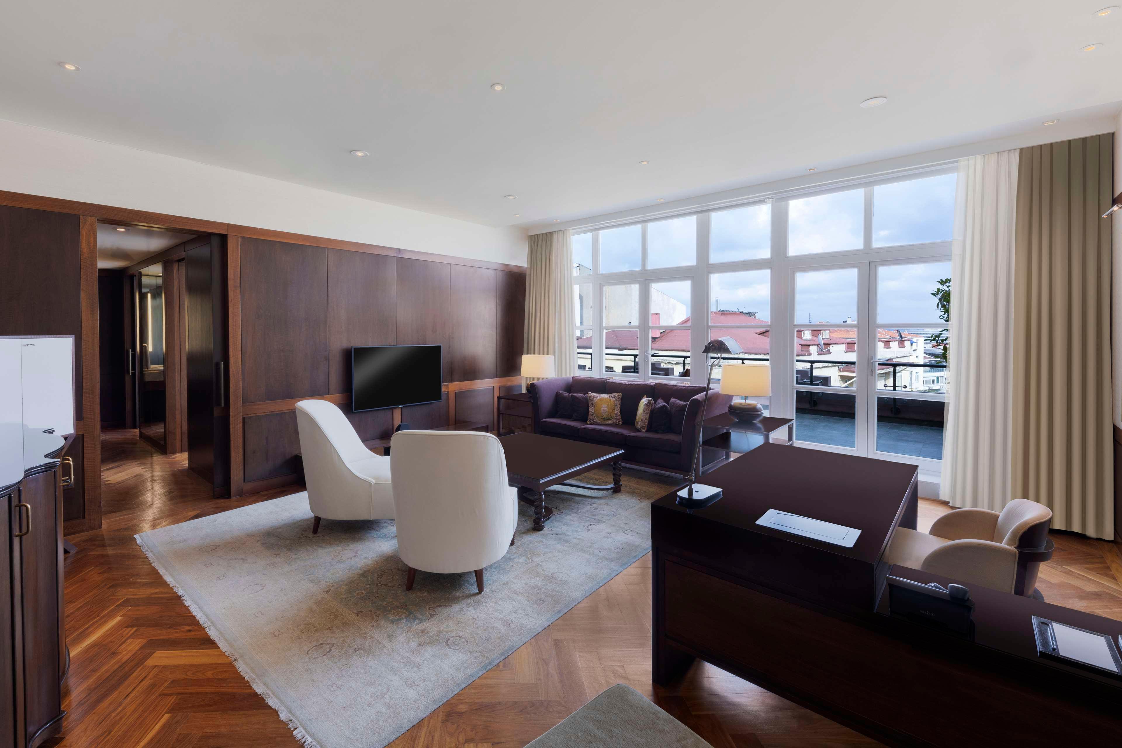 Suite Executive King Bed