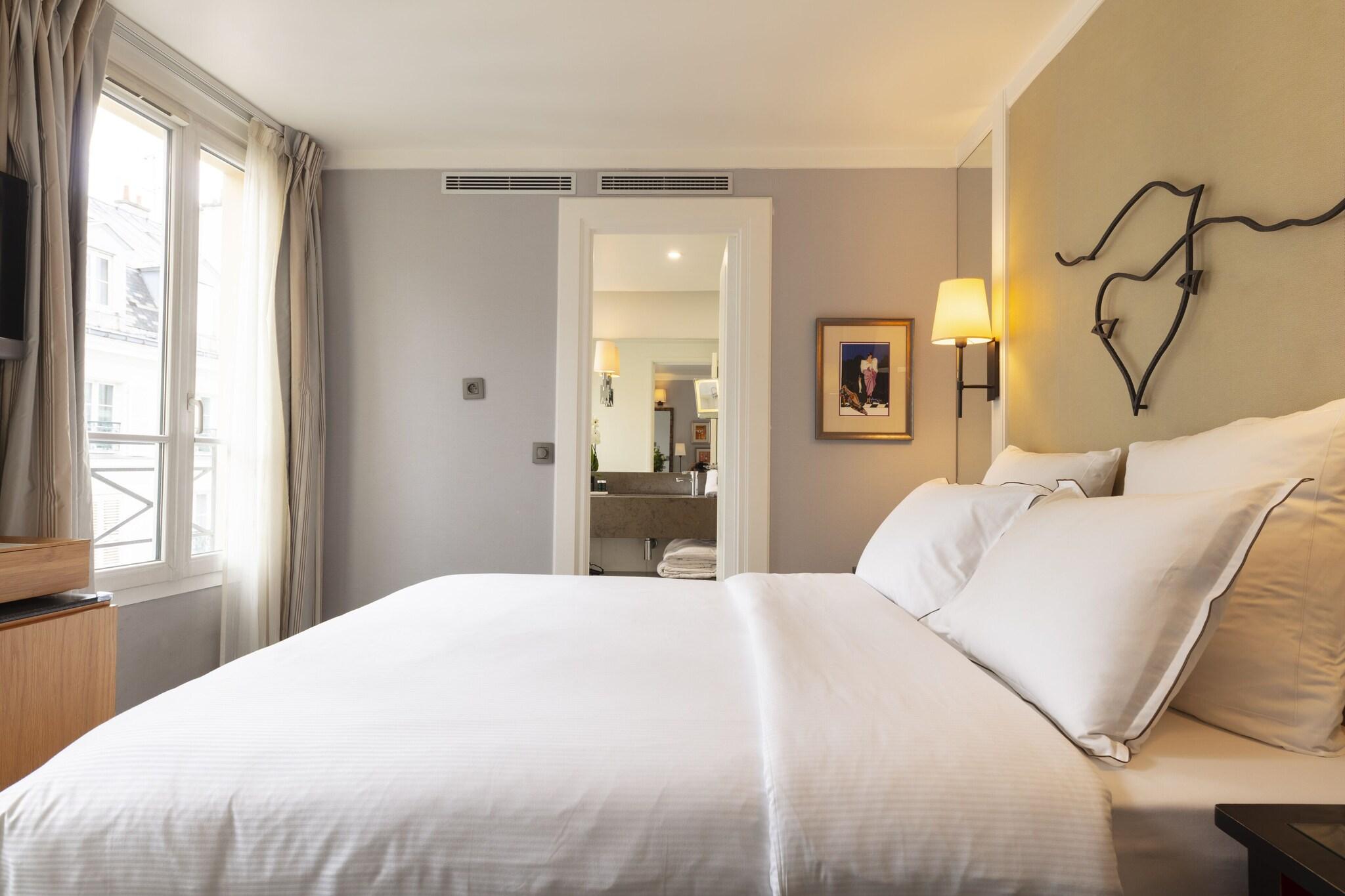 Double Deluxe Queen Bed