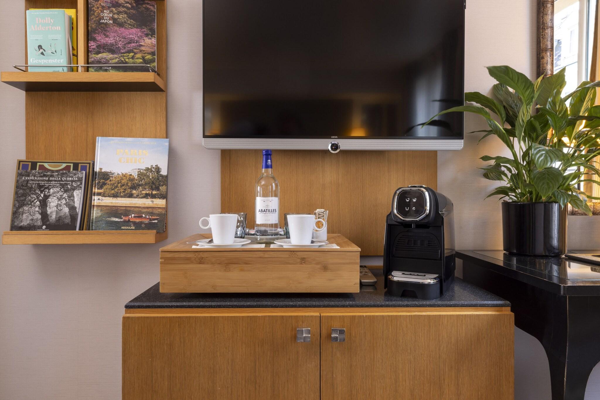 Double Deluxe Queen Bed