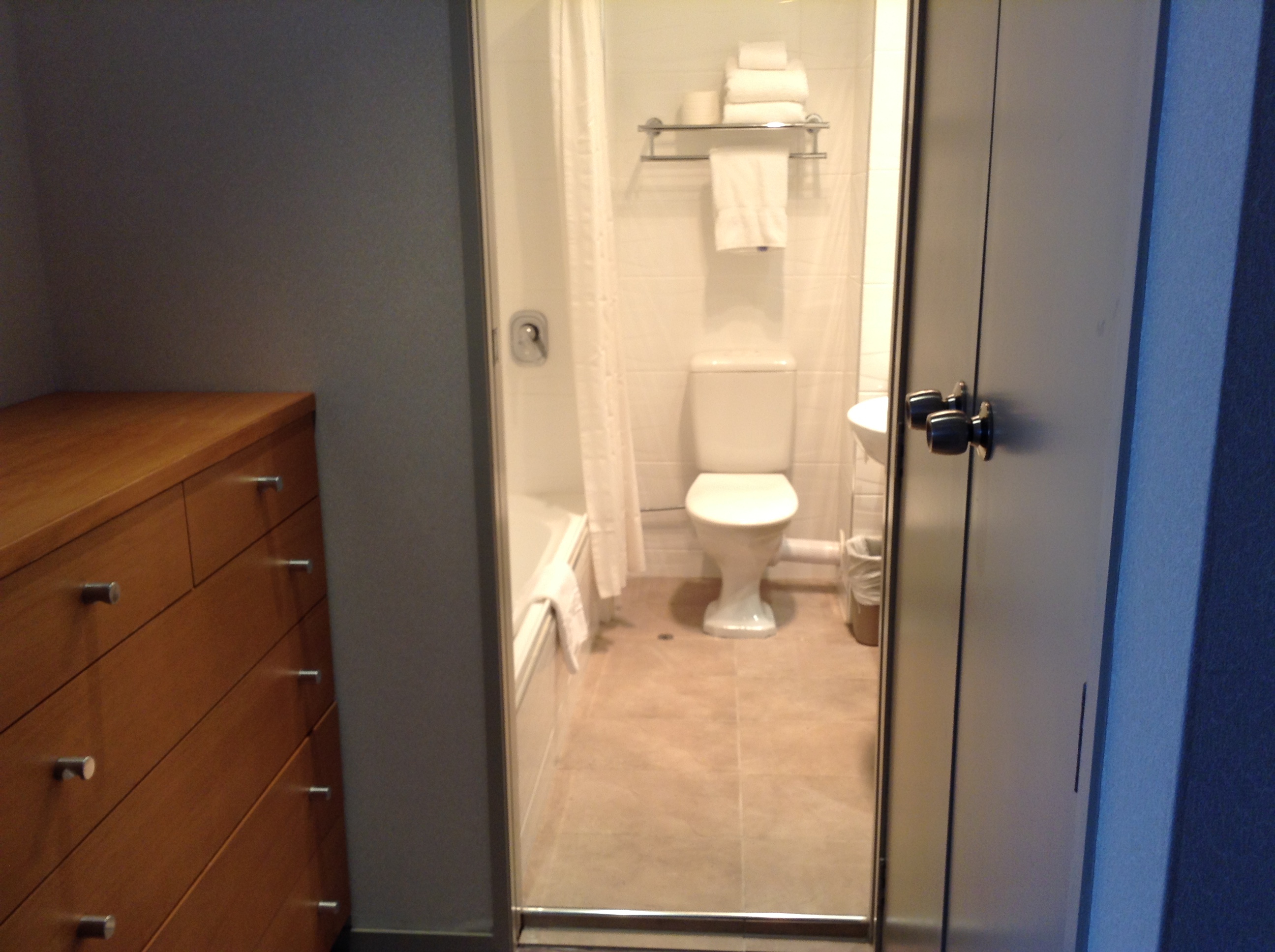 Double Deluxe King Bed