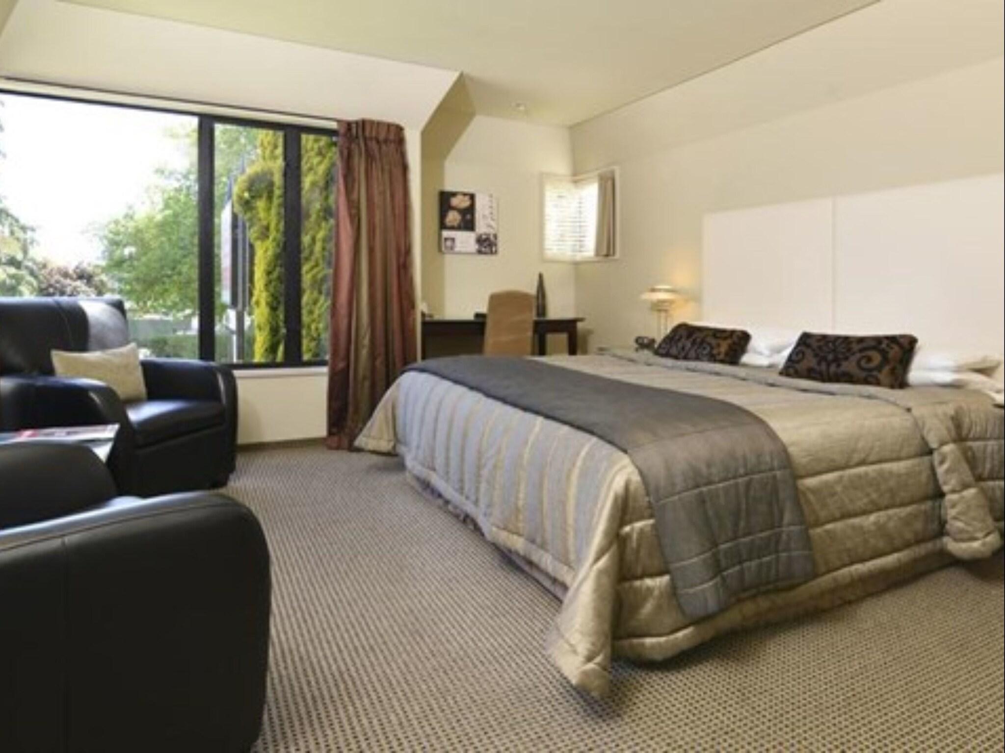 Studio Superior King Bed