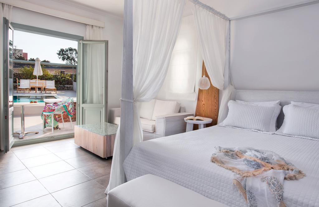 Suite with Private Pool