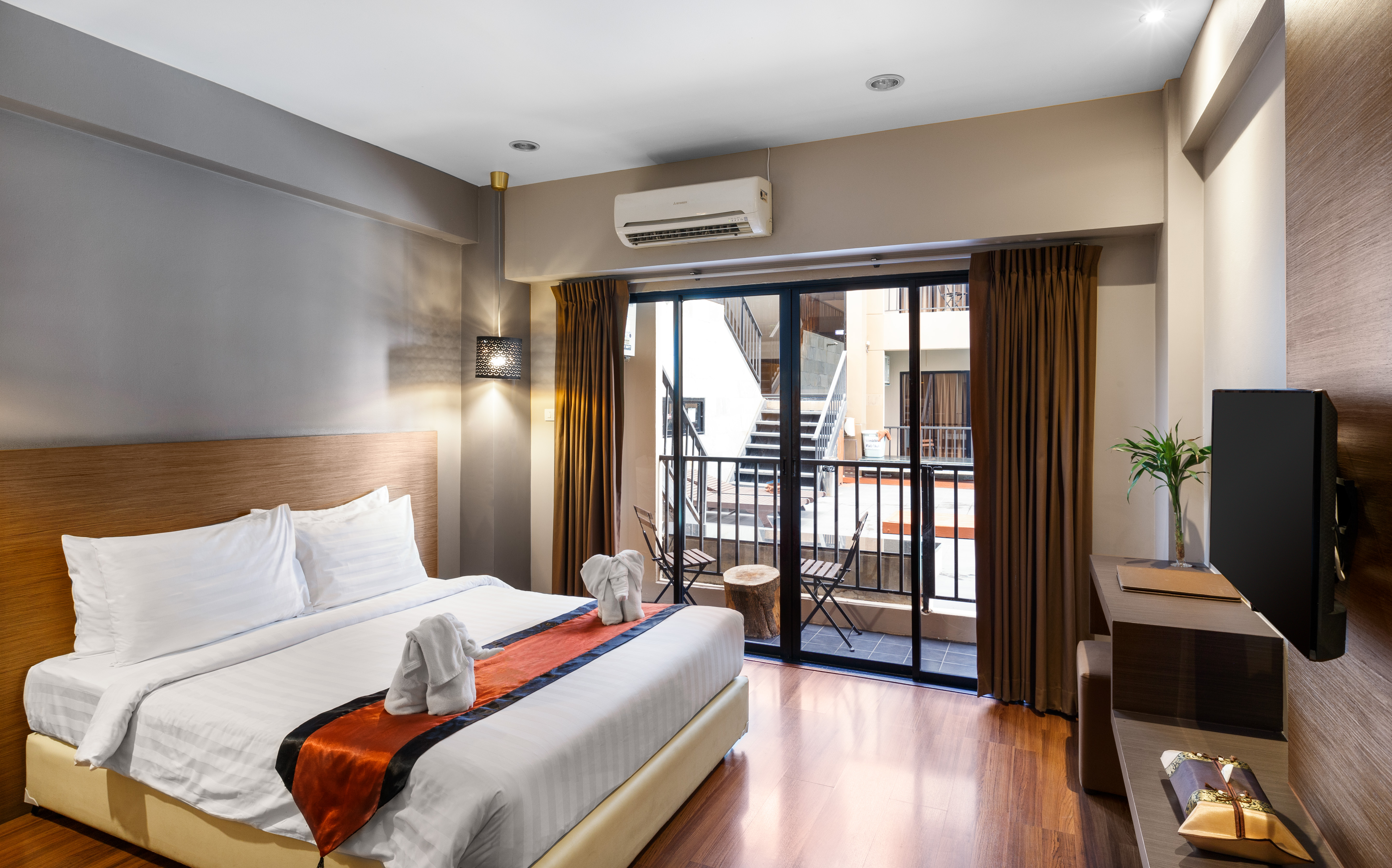 Double or Twin Deluxe