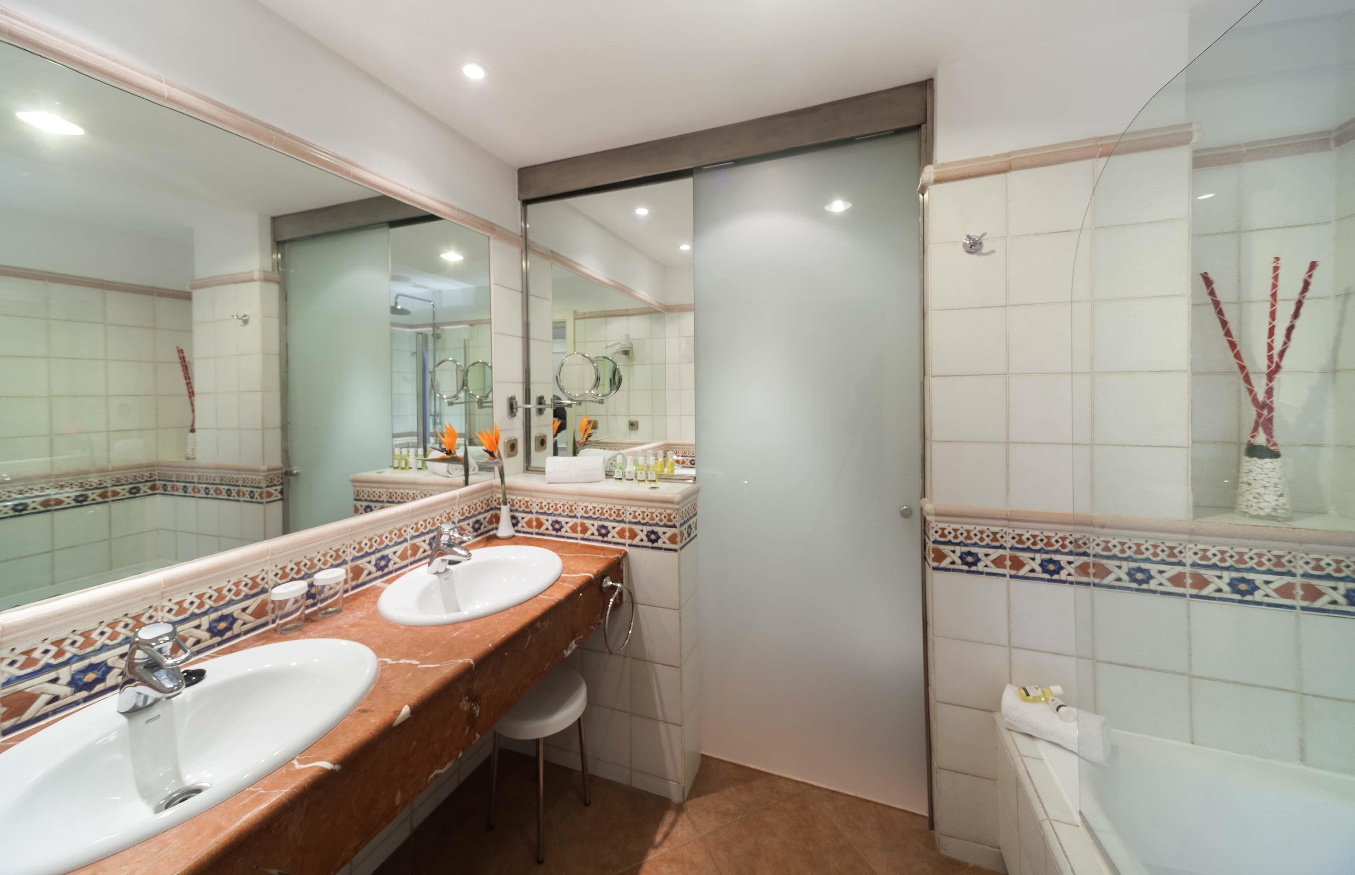 Double or Twin Deluxe