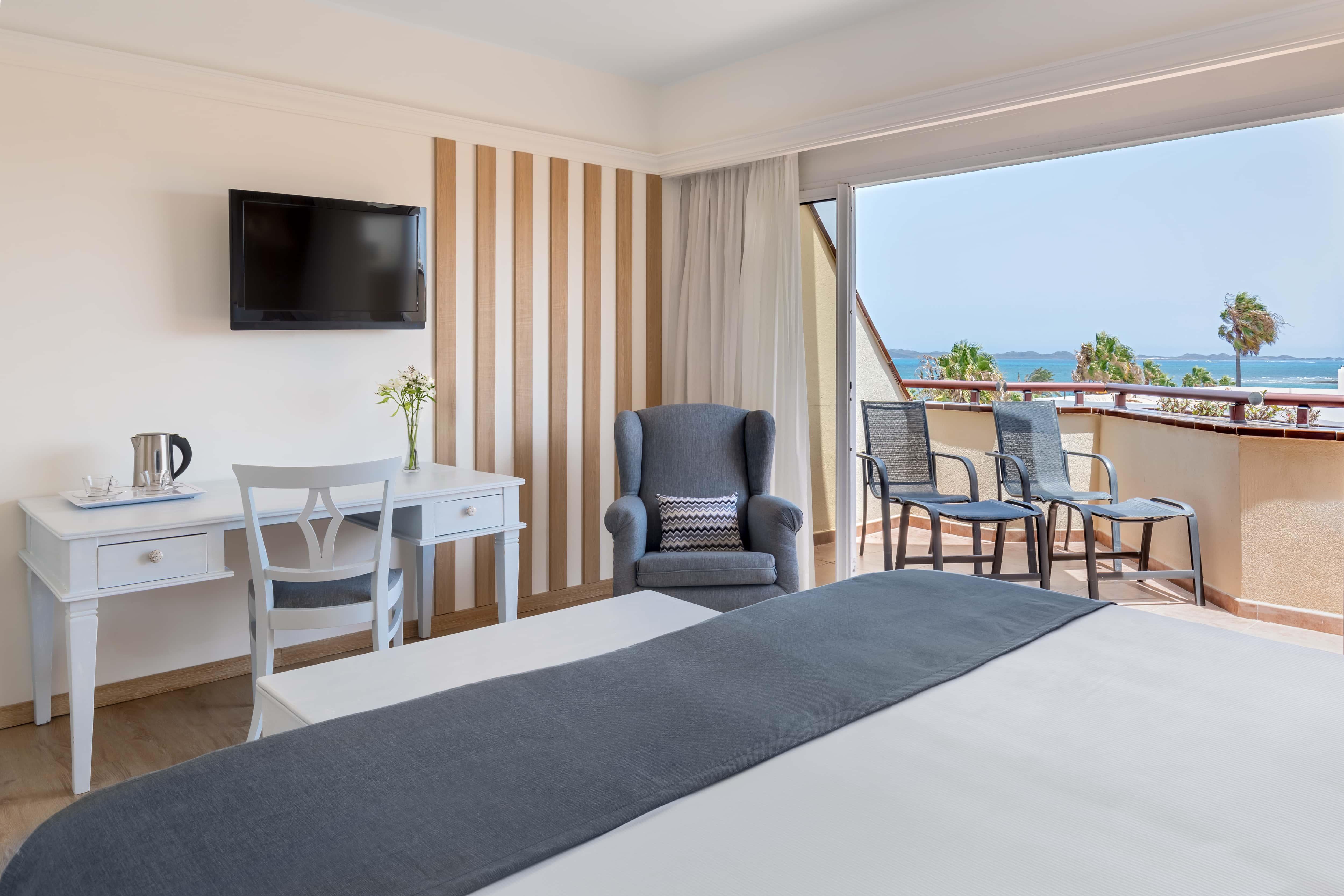 Double or Twin Side Sea View