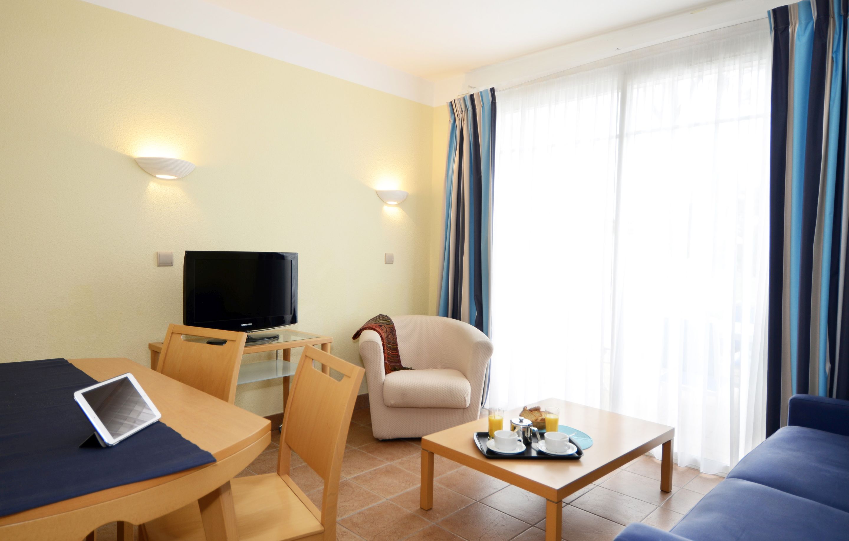 House Capacity 8 Two Bedrooms