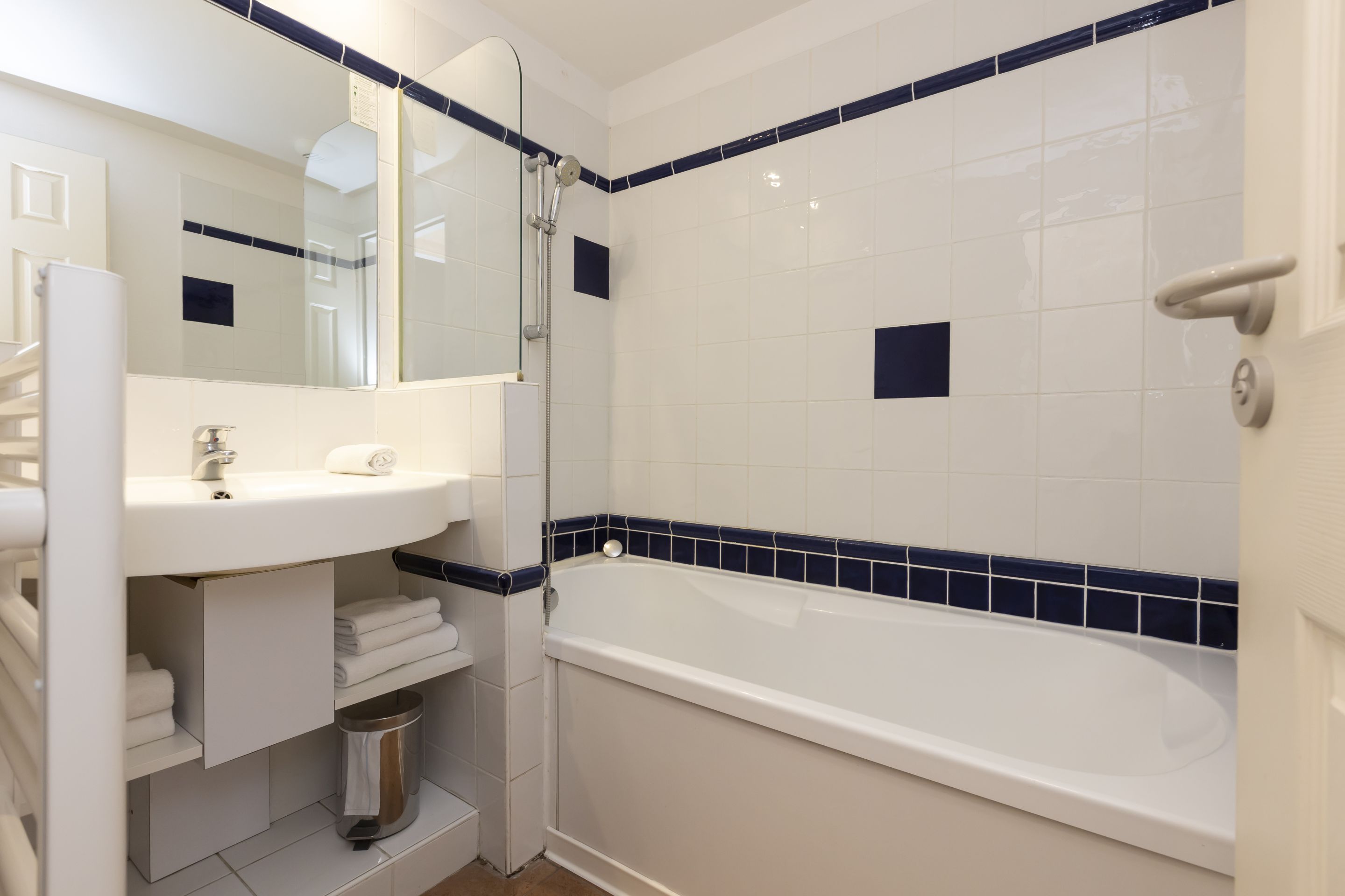 Apartment Capacity 6 Two Bedrooms