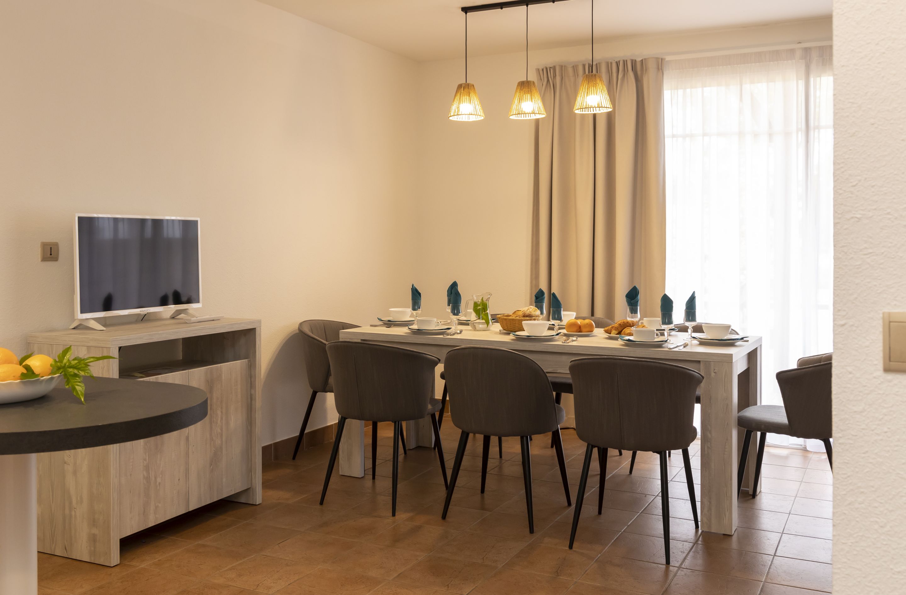 House Capacity 8 Two Bedrooms