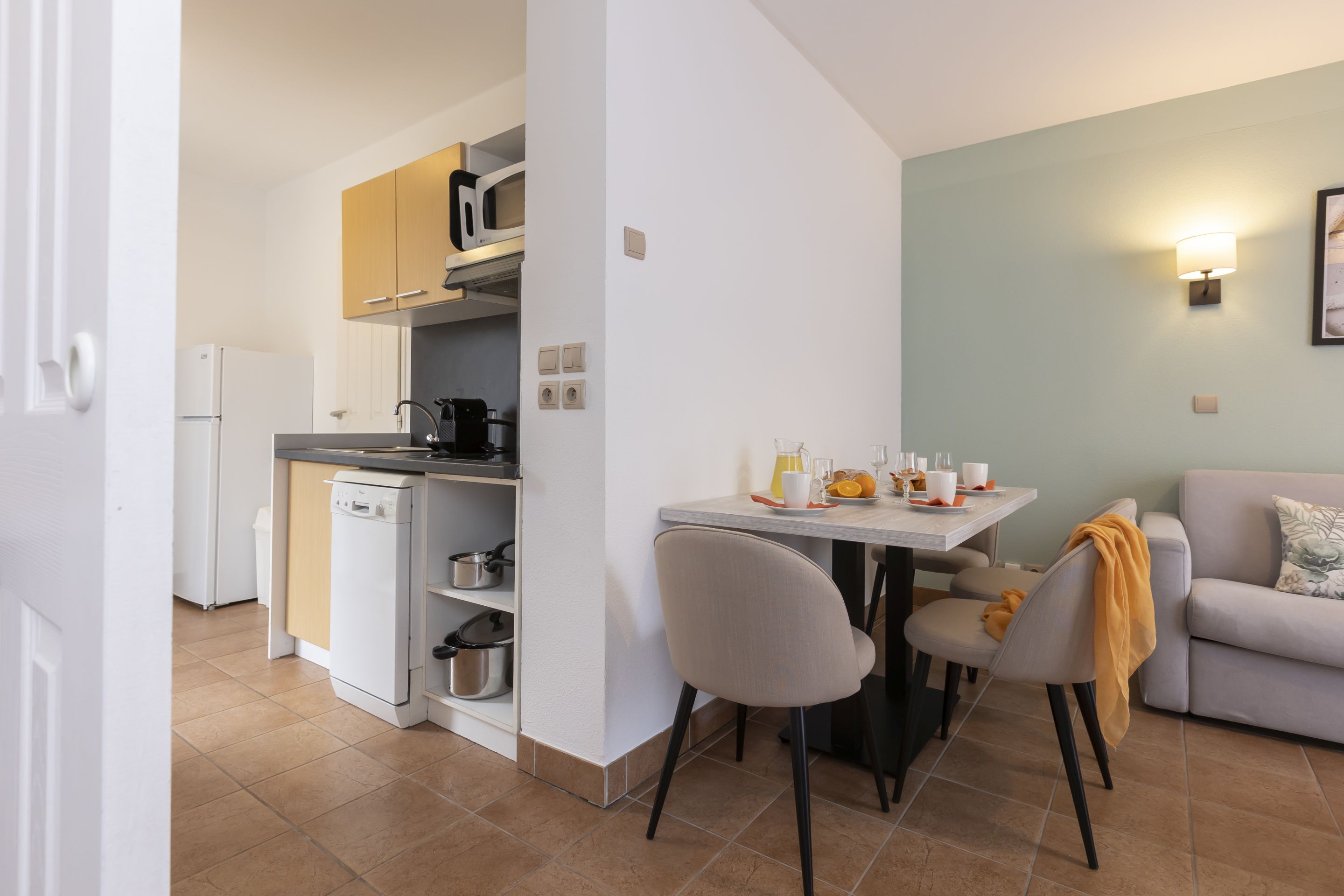 Apartment Capacity 6 Two Bedrooms