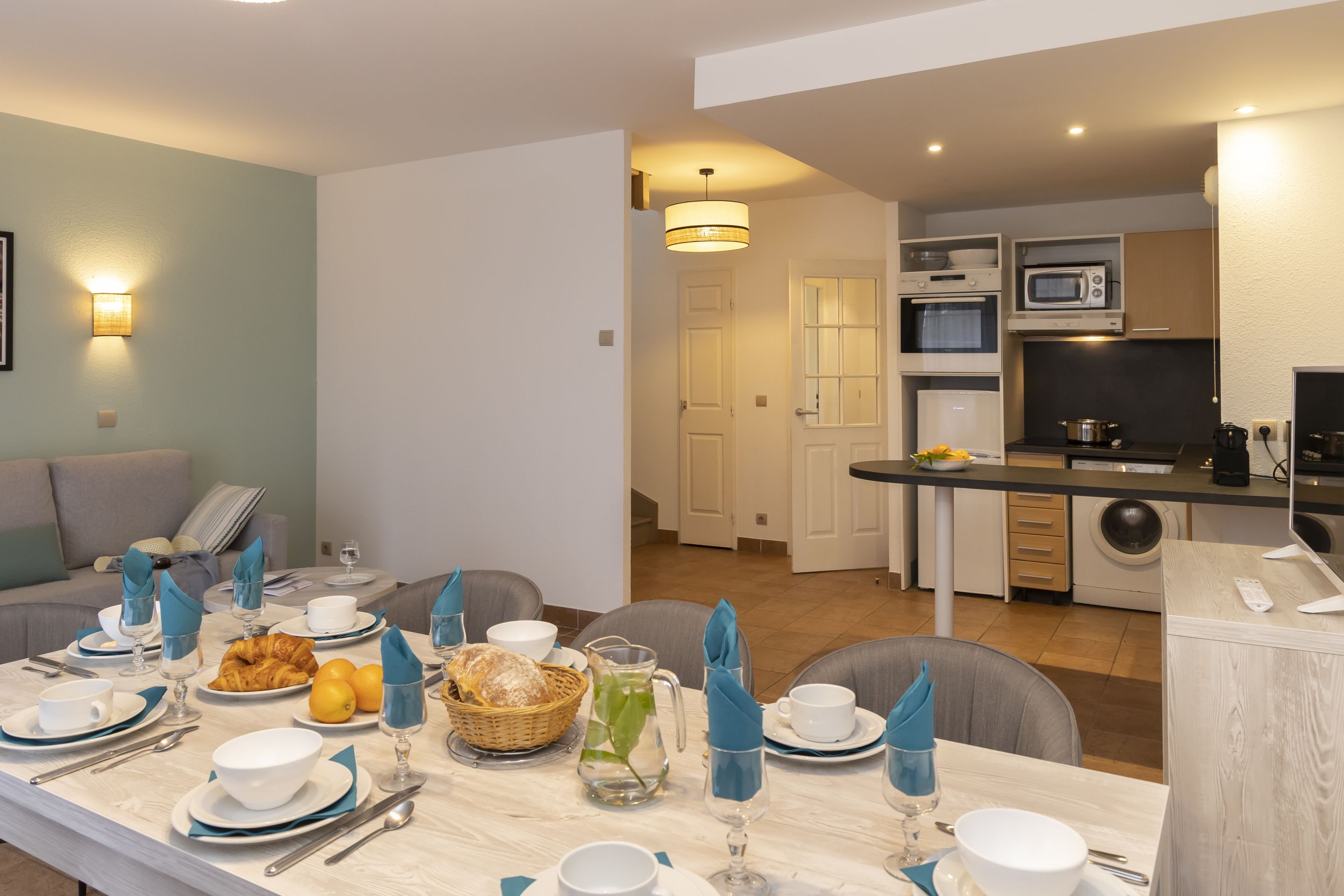 House Capacity 8 Two Bedrooms