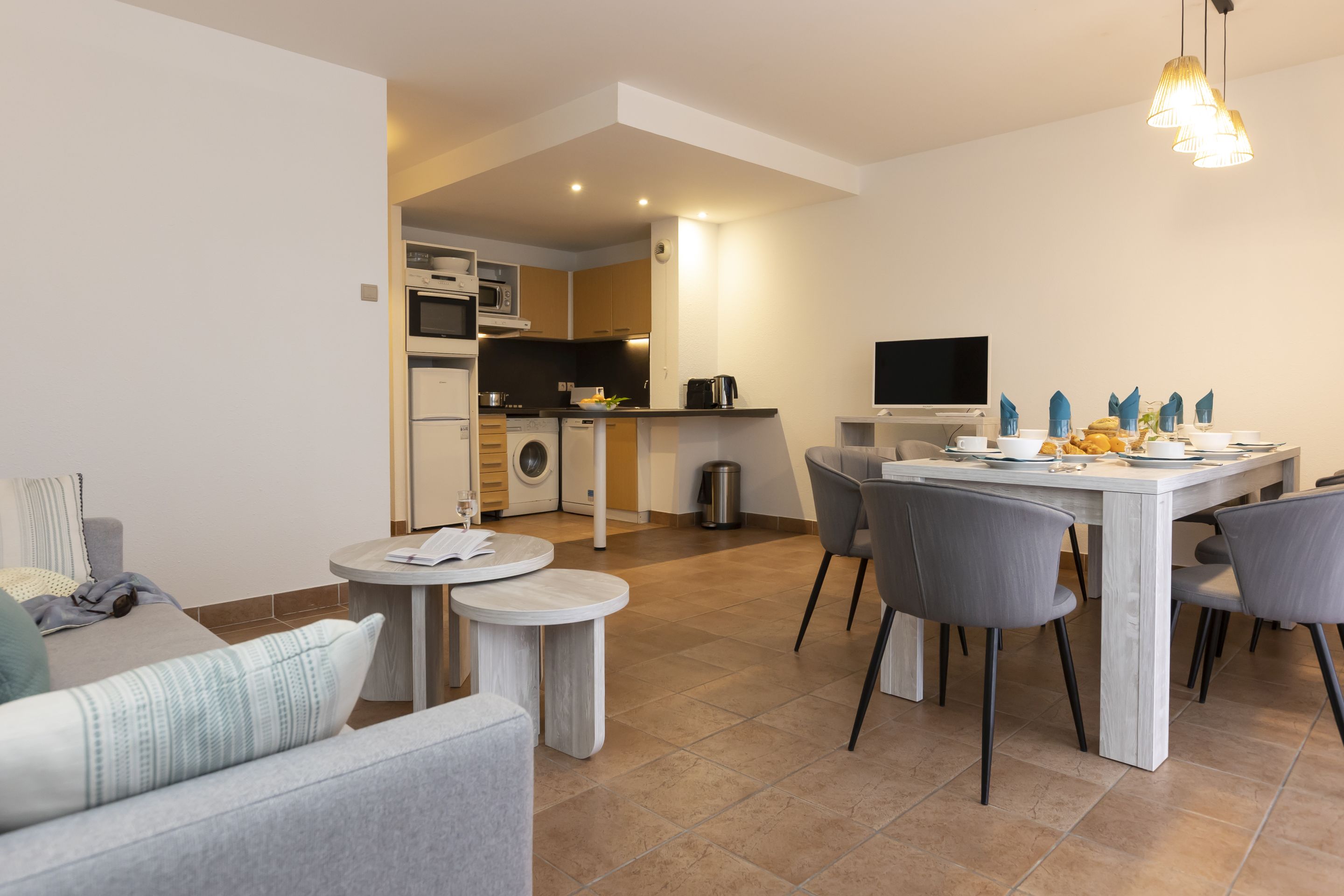 House Capacity 8 Two Bedrooms