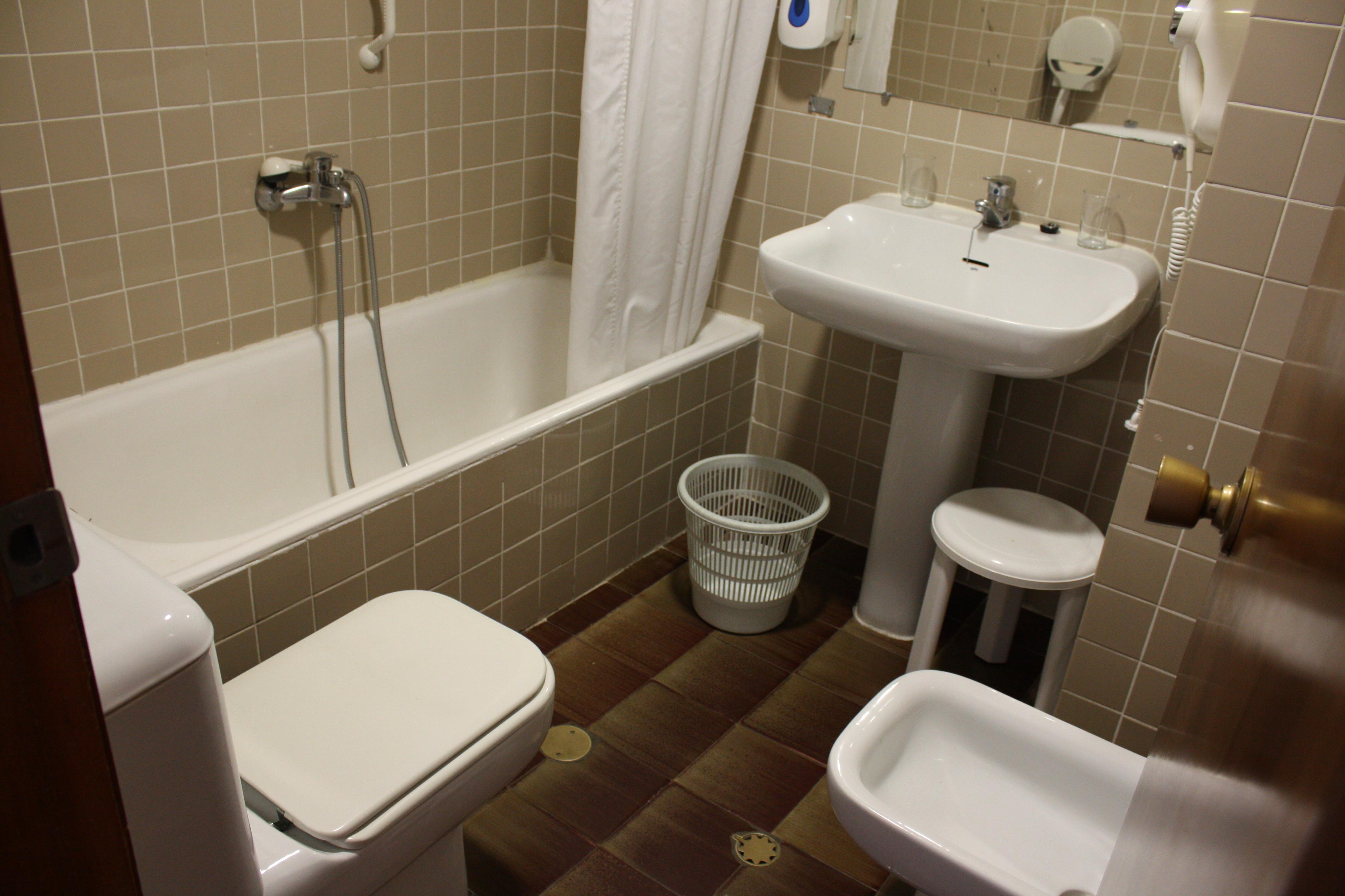 Double or Twin Standard