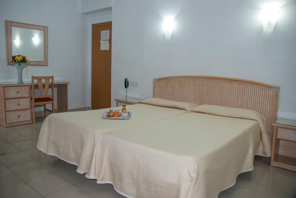 Double or Twin Standard