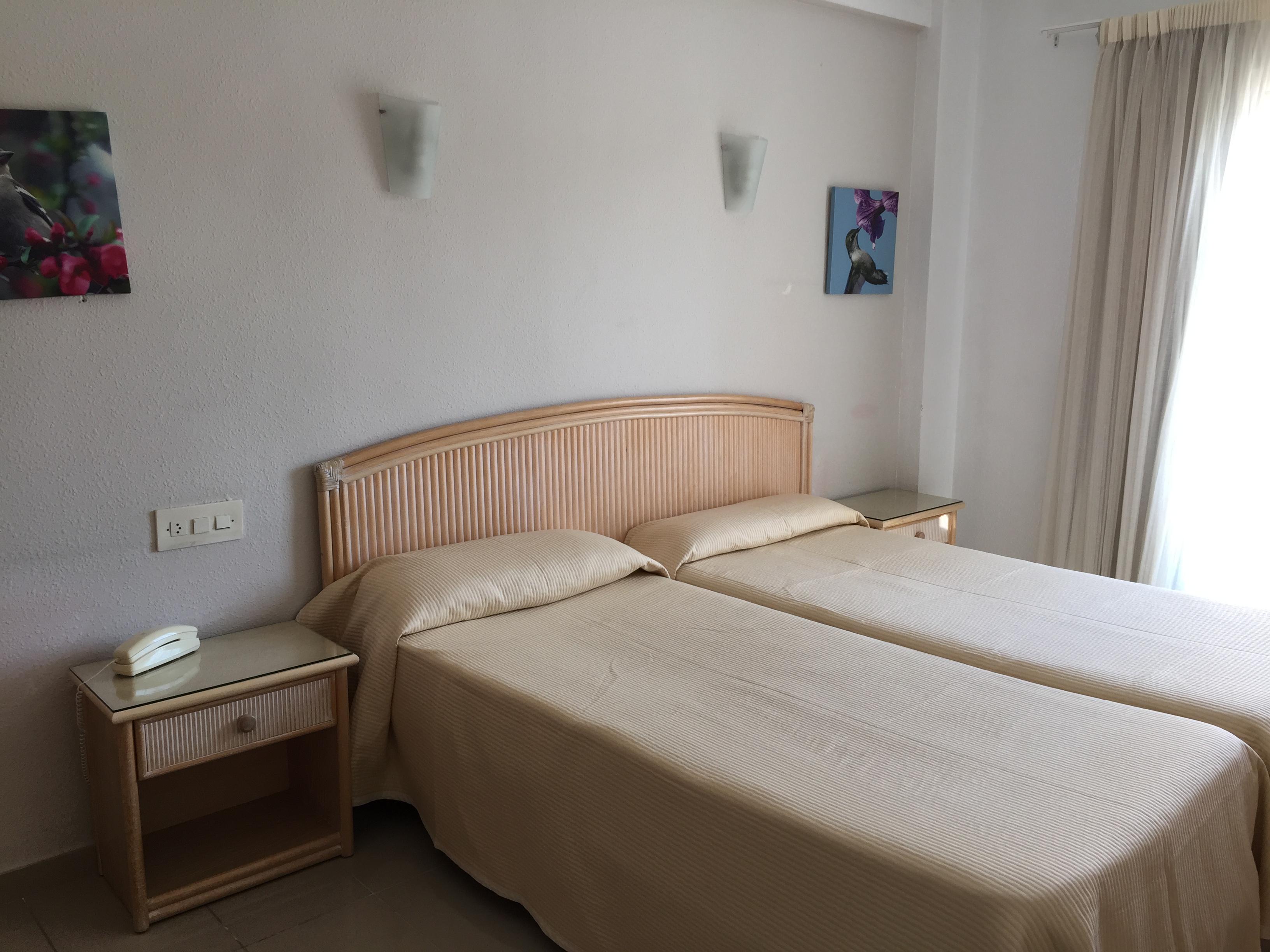 Double or Twin Standard