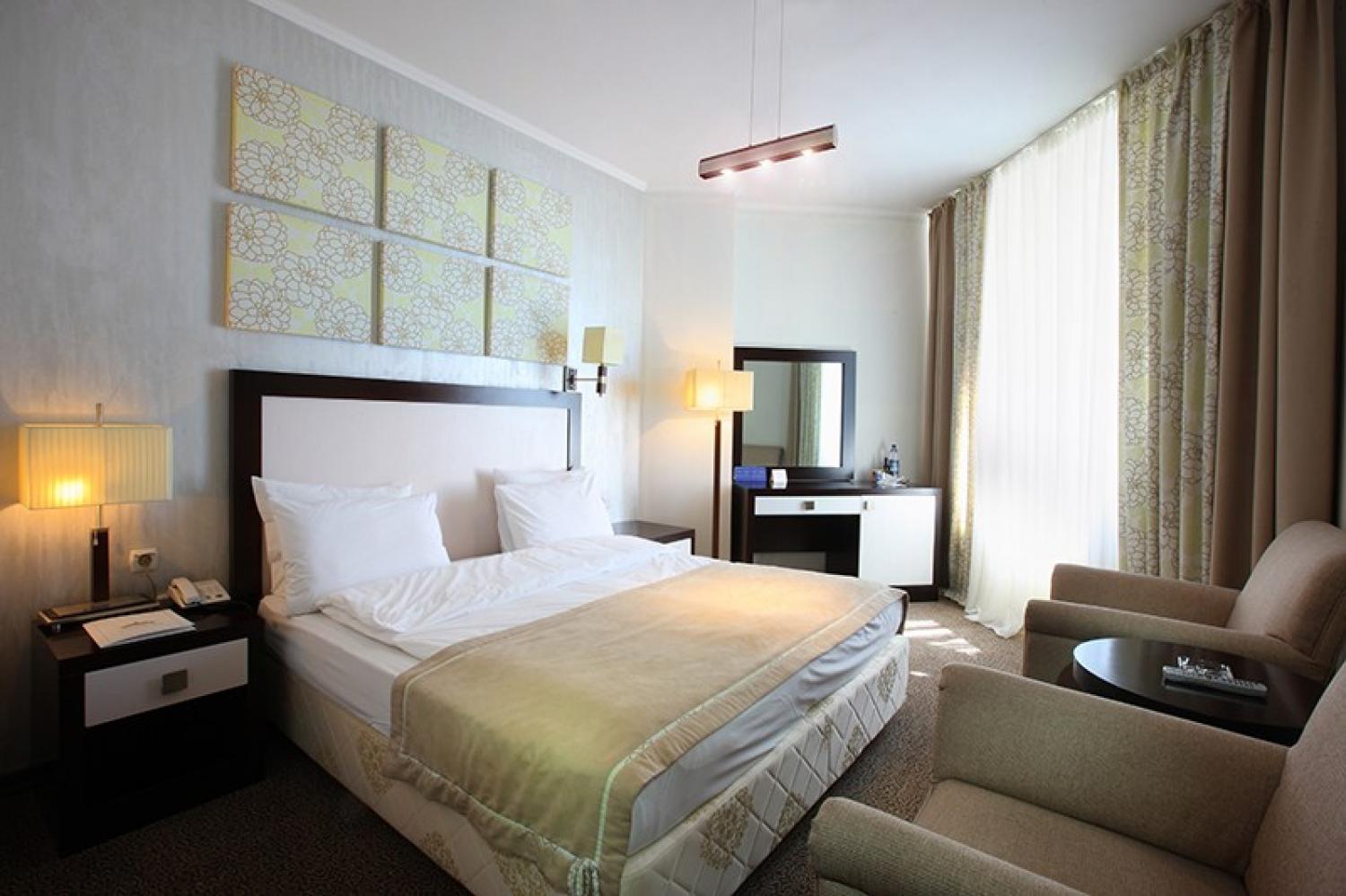 Suite Queen Size Bed