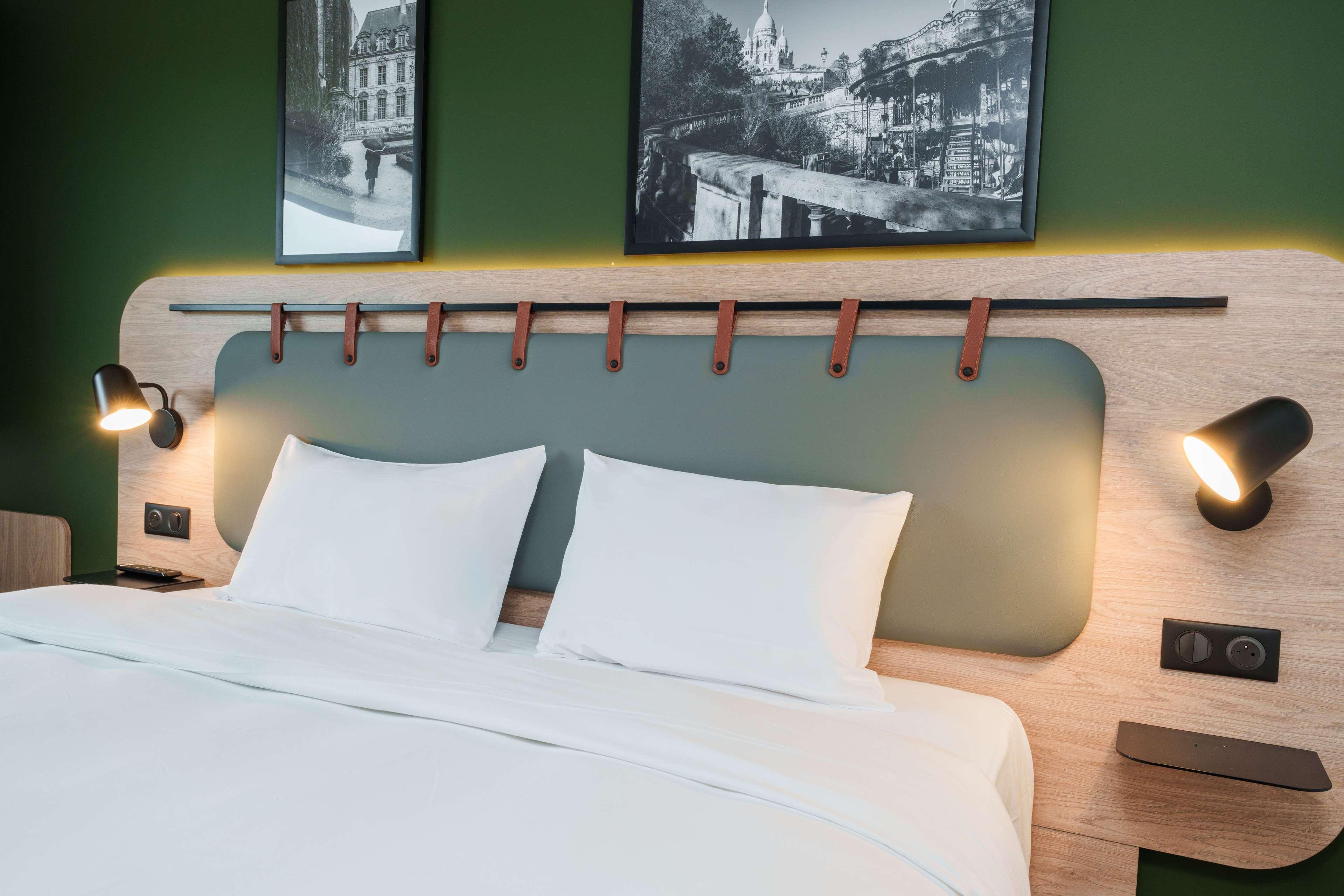 Double Queen Size Bed