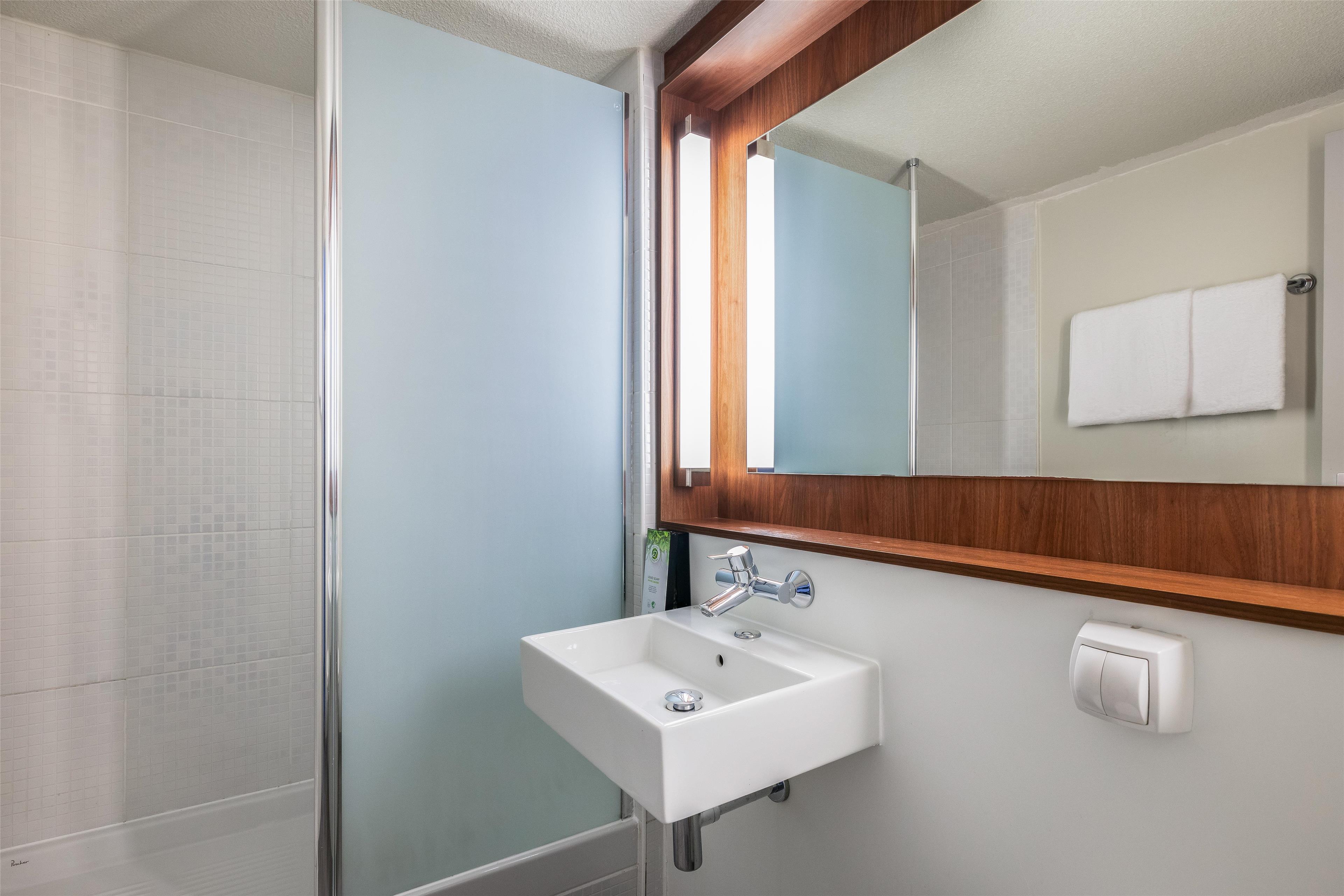 Double Superior King Bed