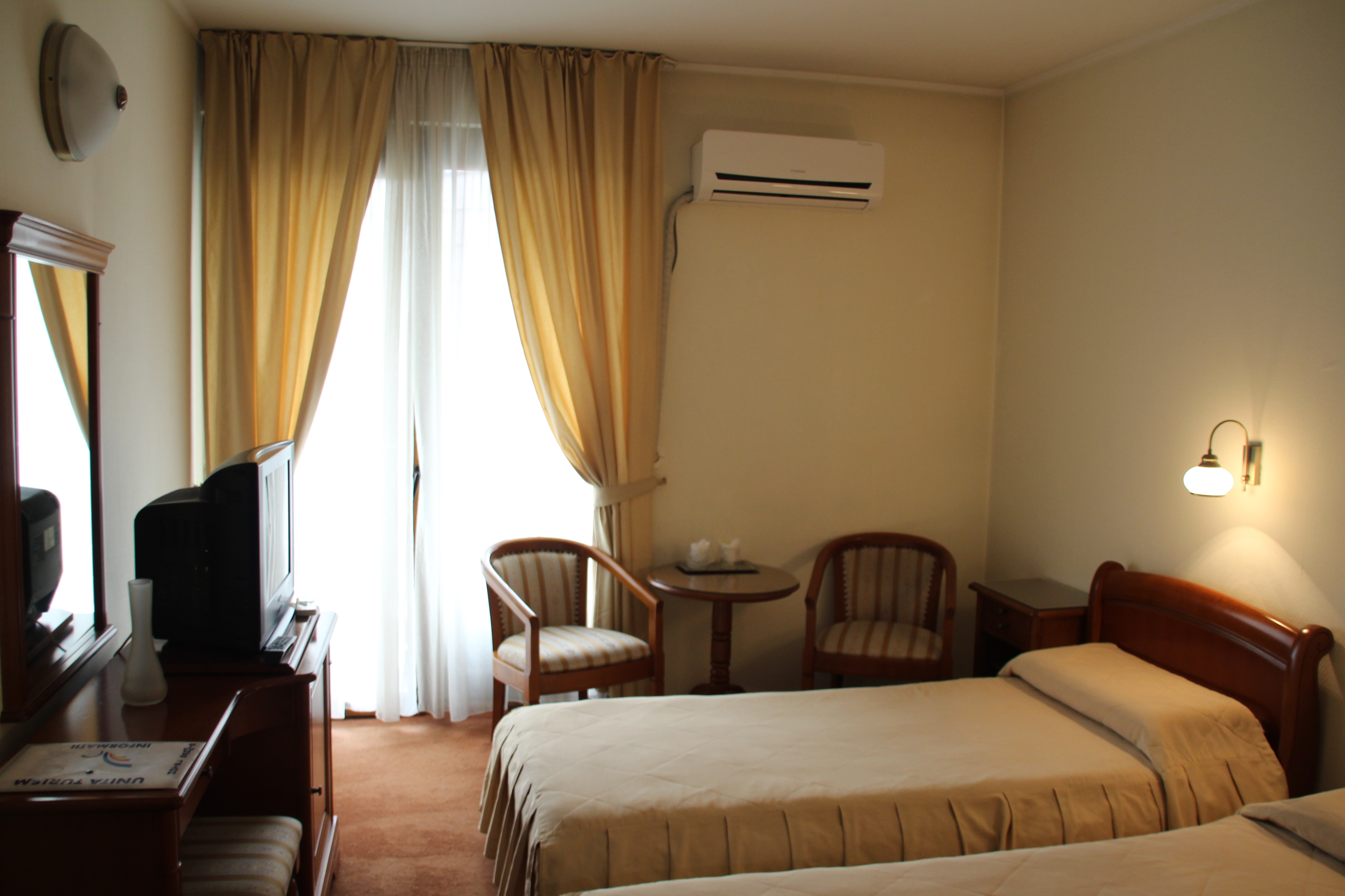 Double or Twin Standard