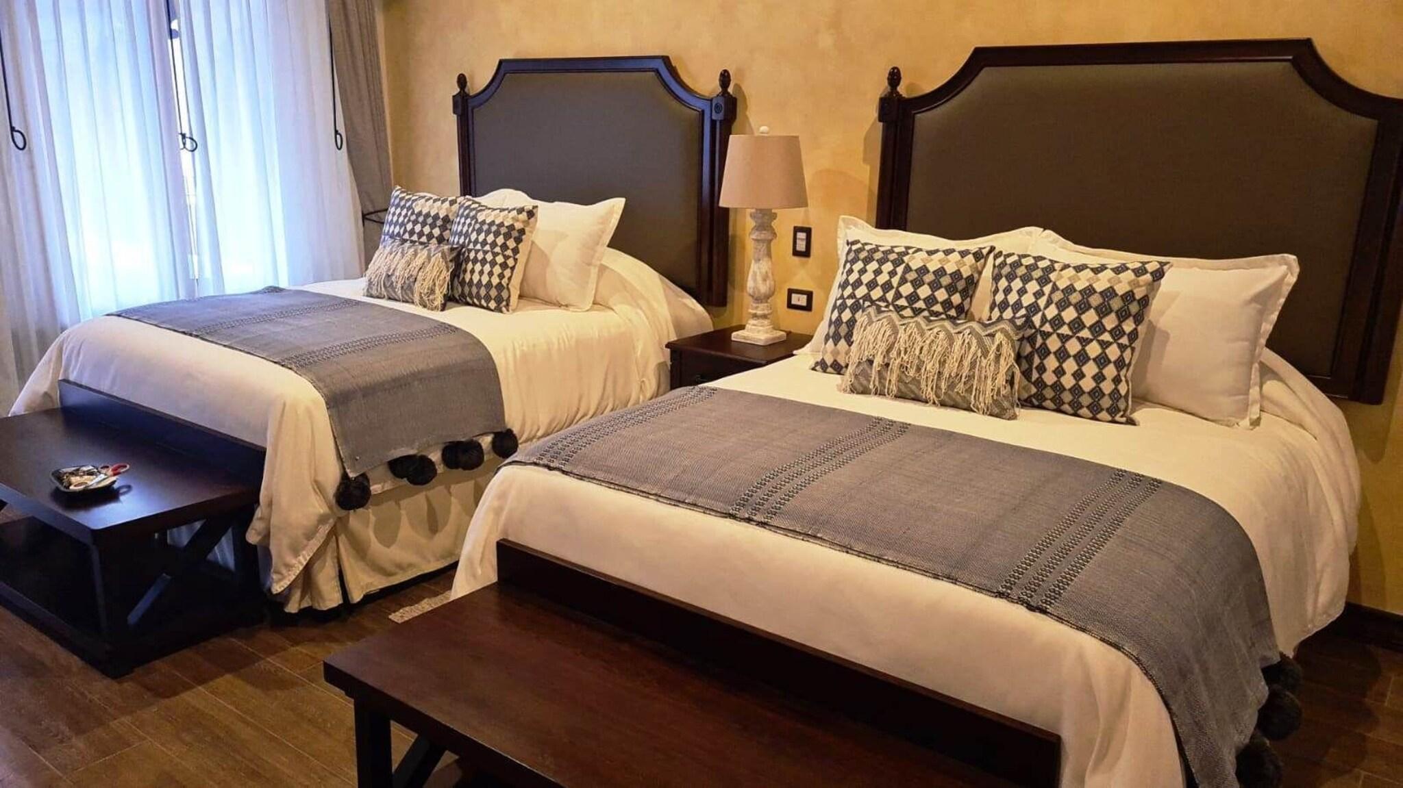 Suite Premium Queen Bed