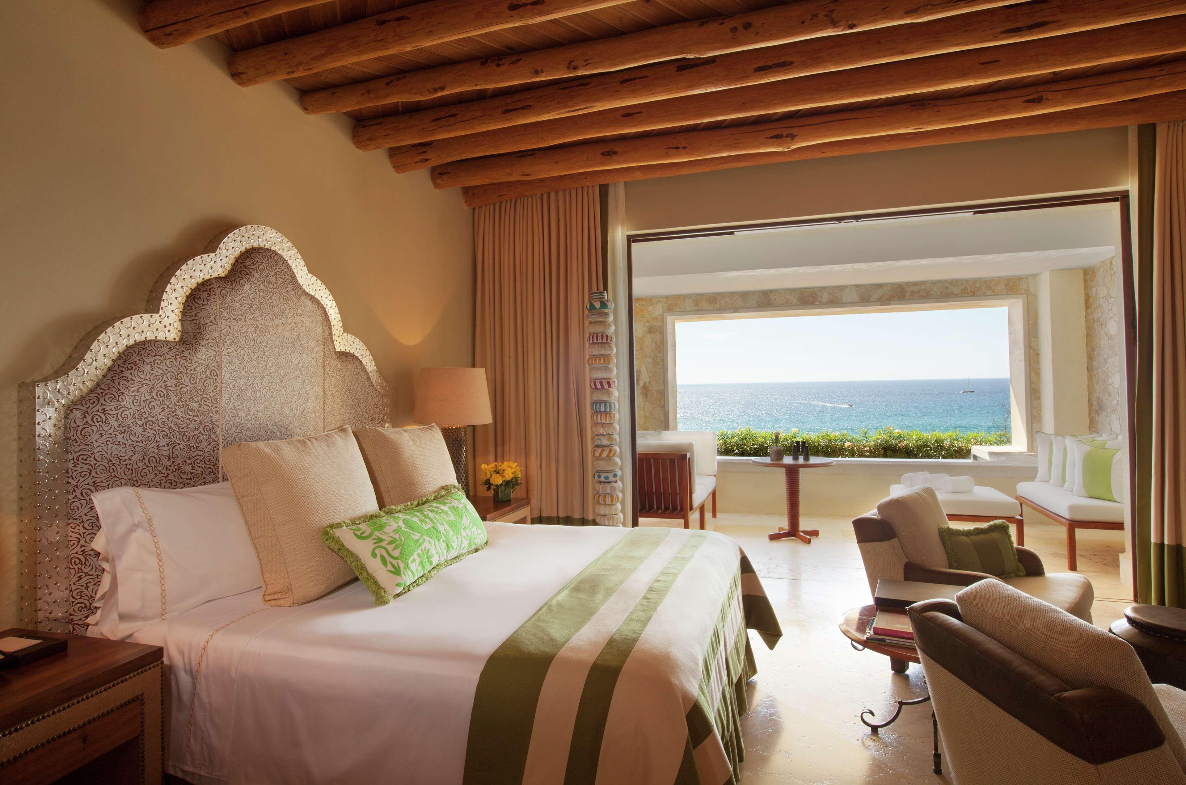 Double or Twin Ocean View King Bed