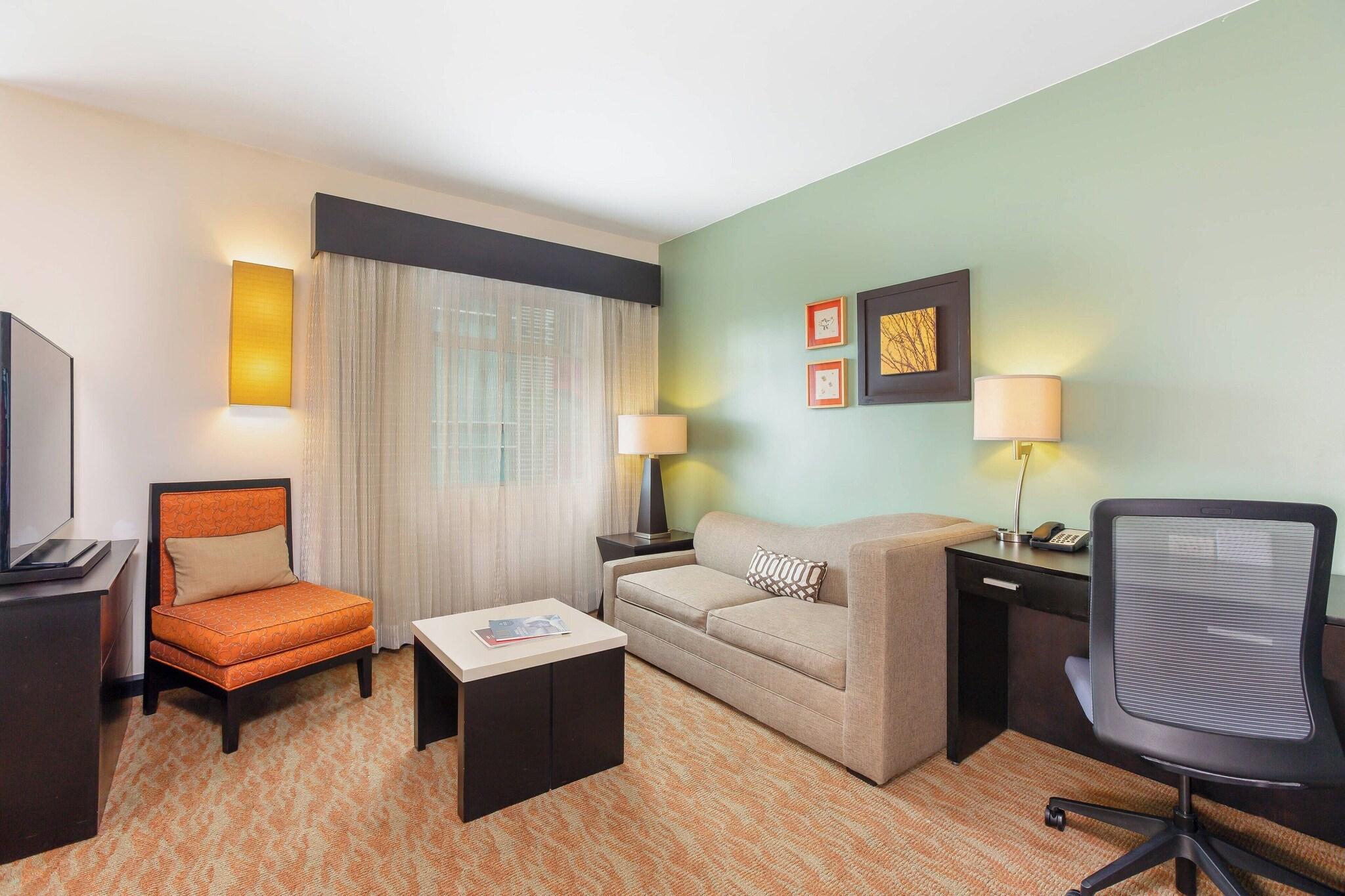 Studio Queen Size Bed