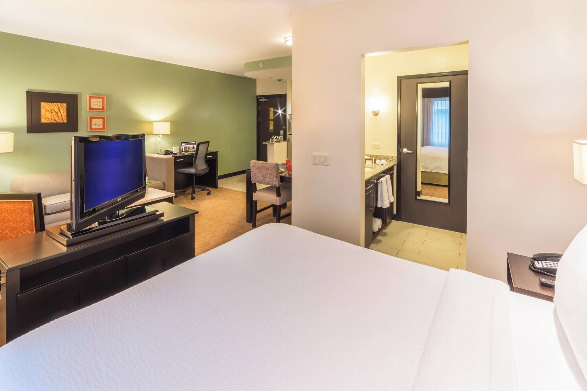 Studio Queen Size Bed