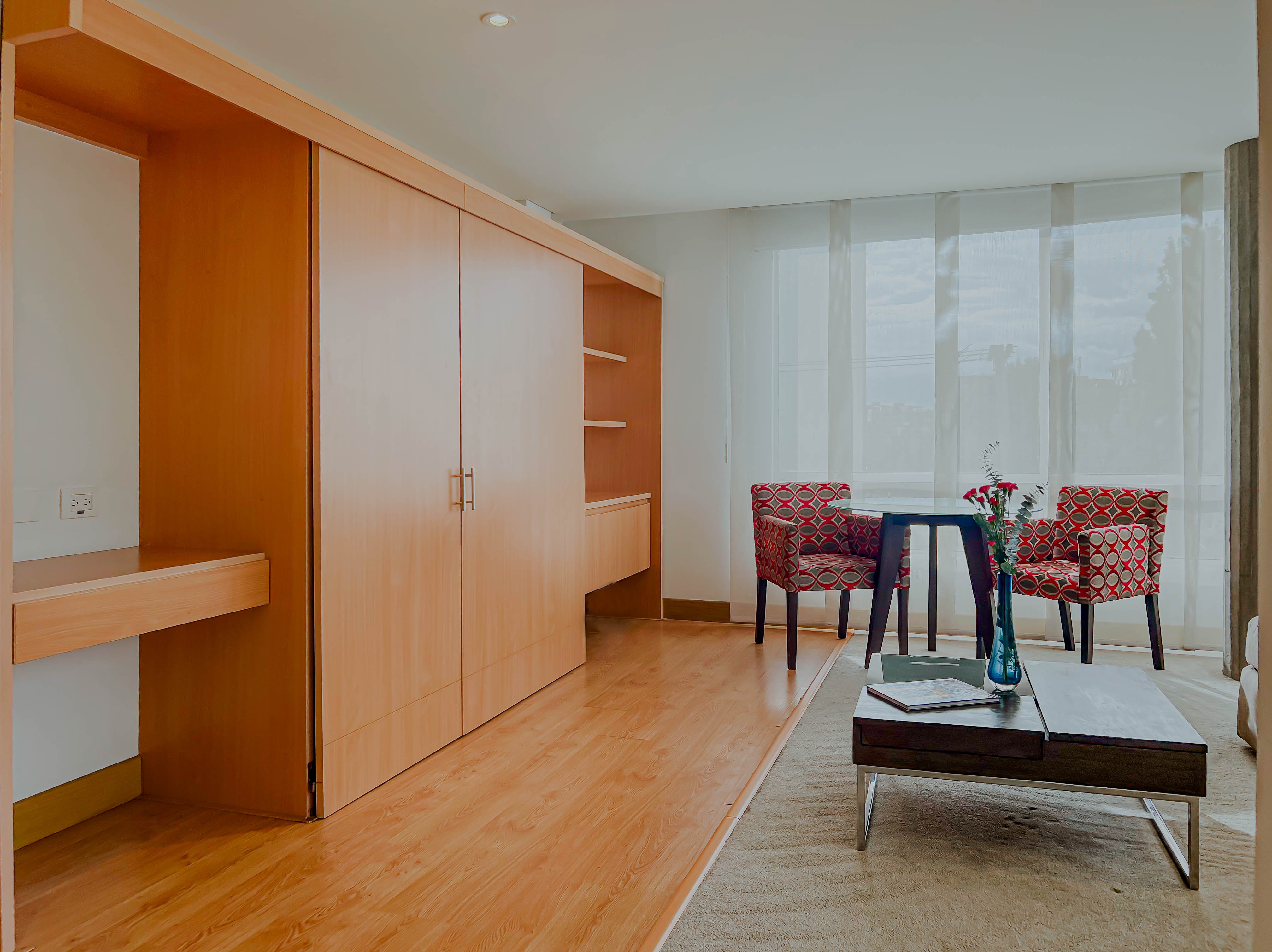 Suite Queen Size Bed