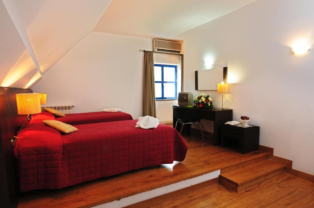 Single Superior Mountain View