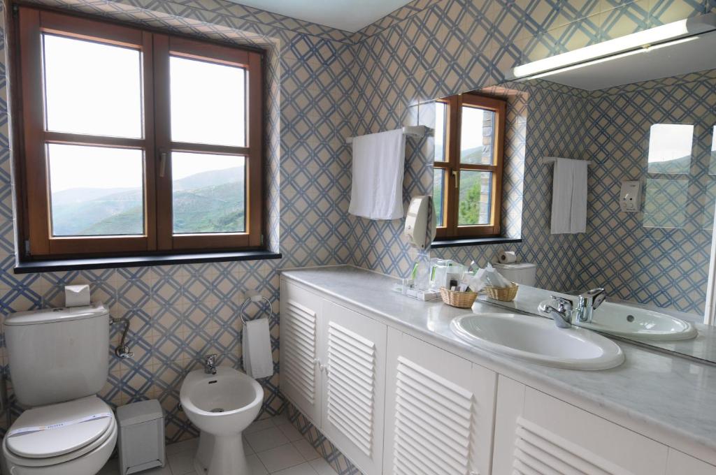 Single Superior Mountain View