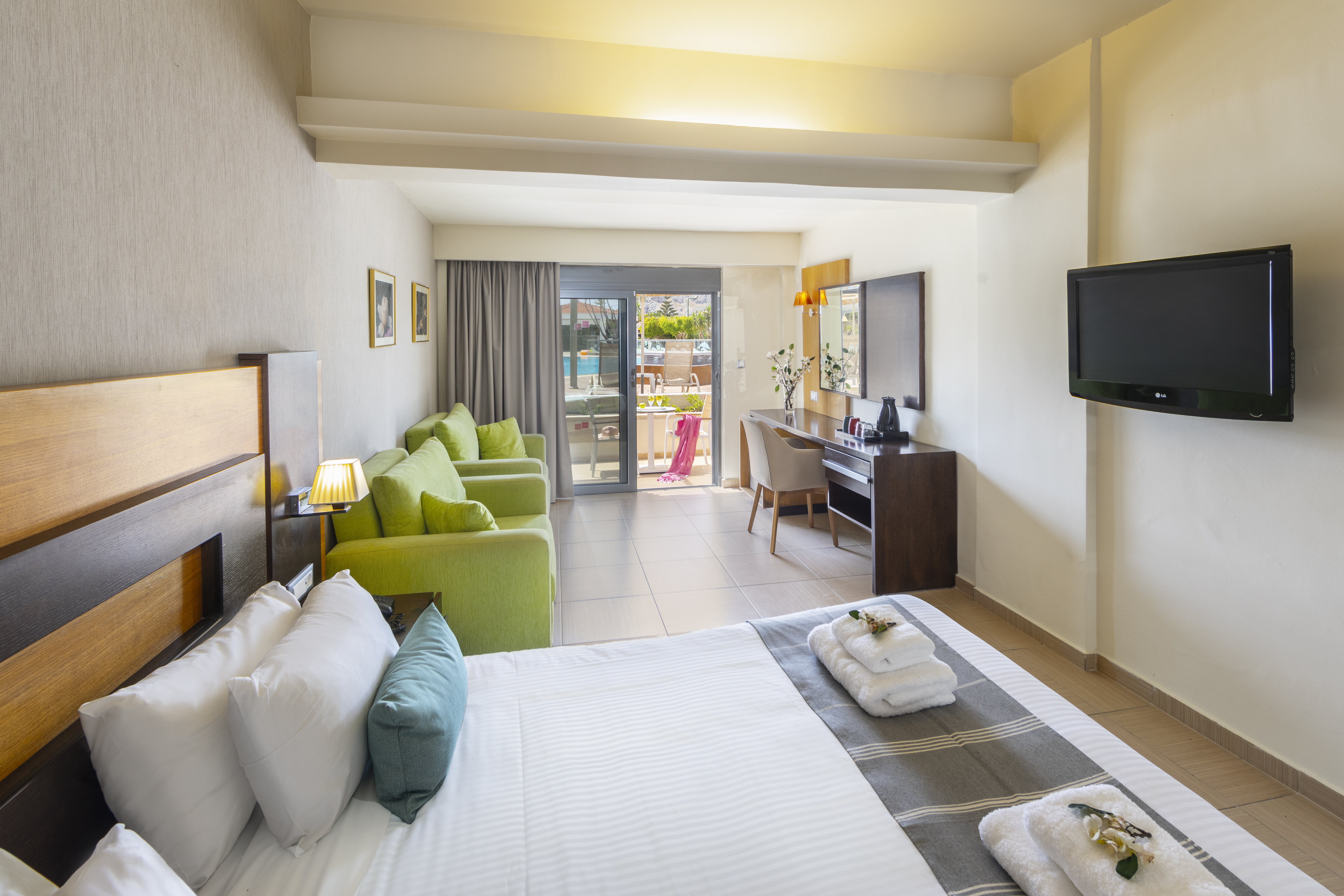 Family Room Garden View