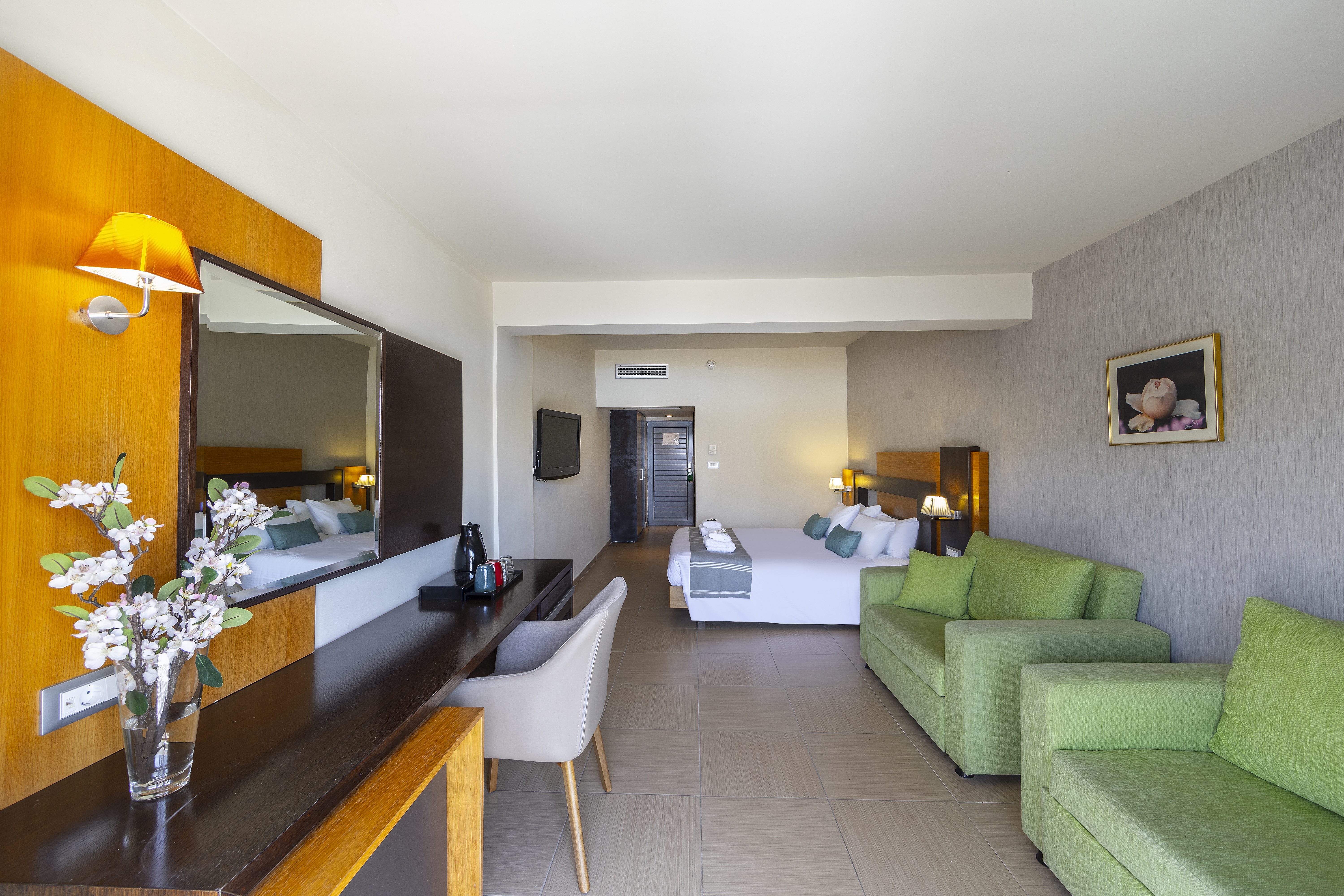 Family Room Garden View