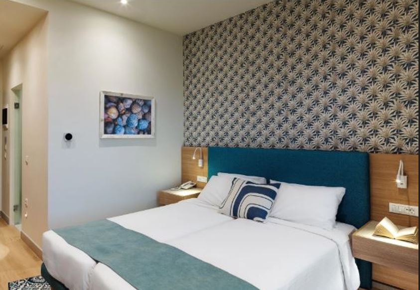 Double Premium with Views