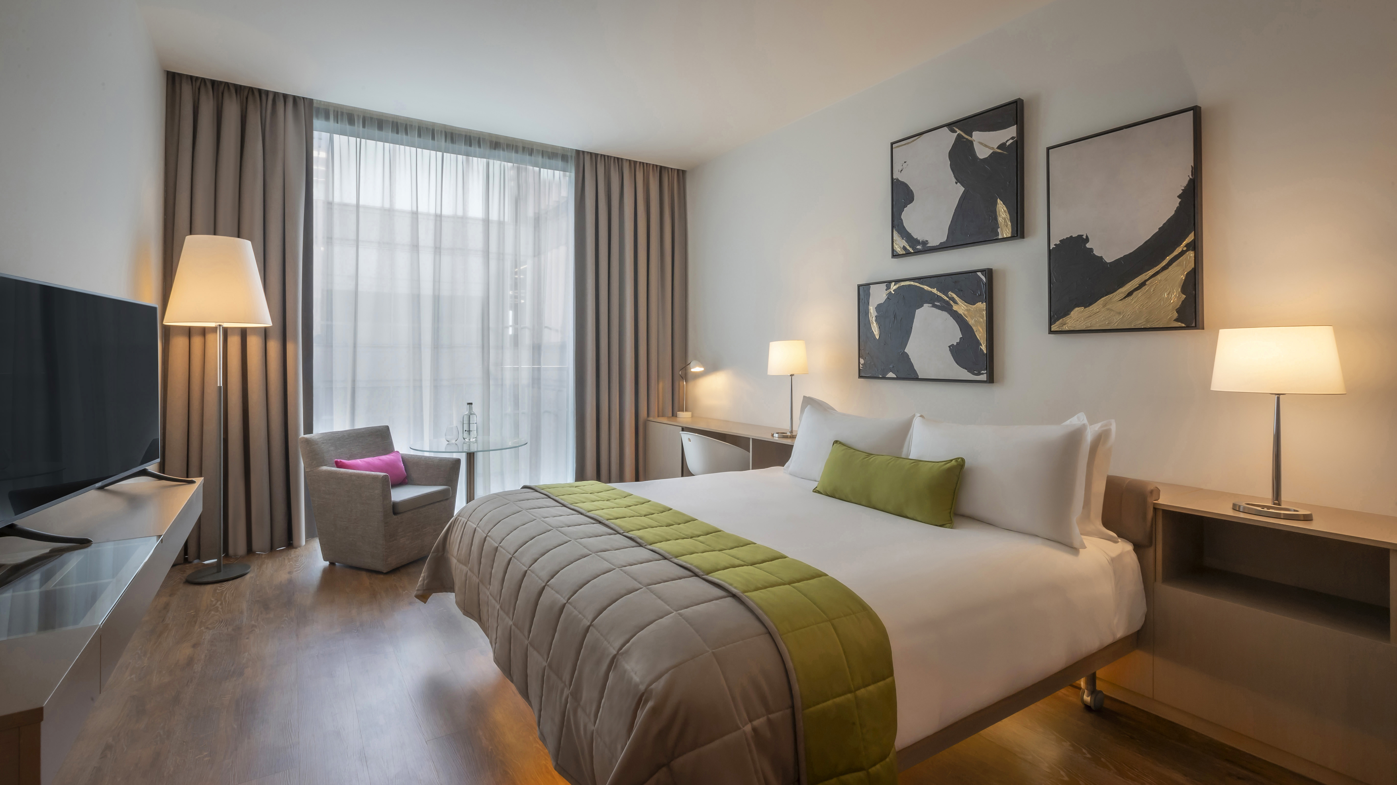 Double Superior King Bed