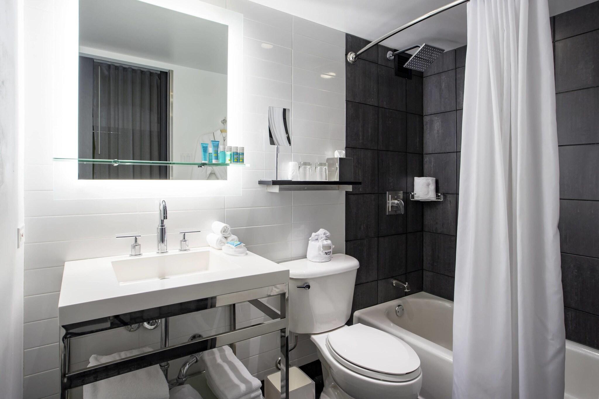 Double Accessible with Views