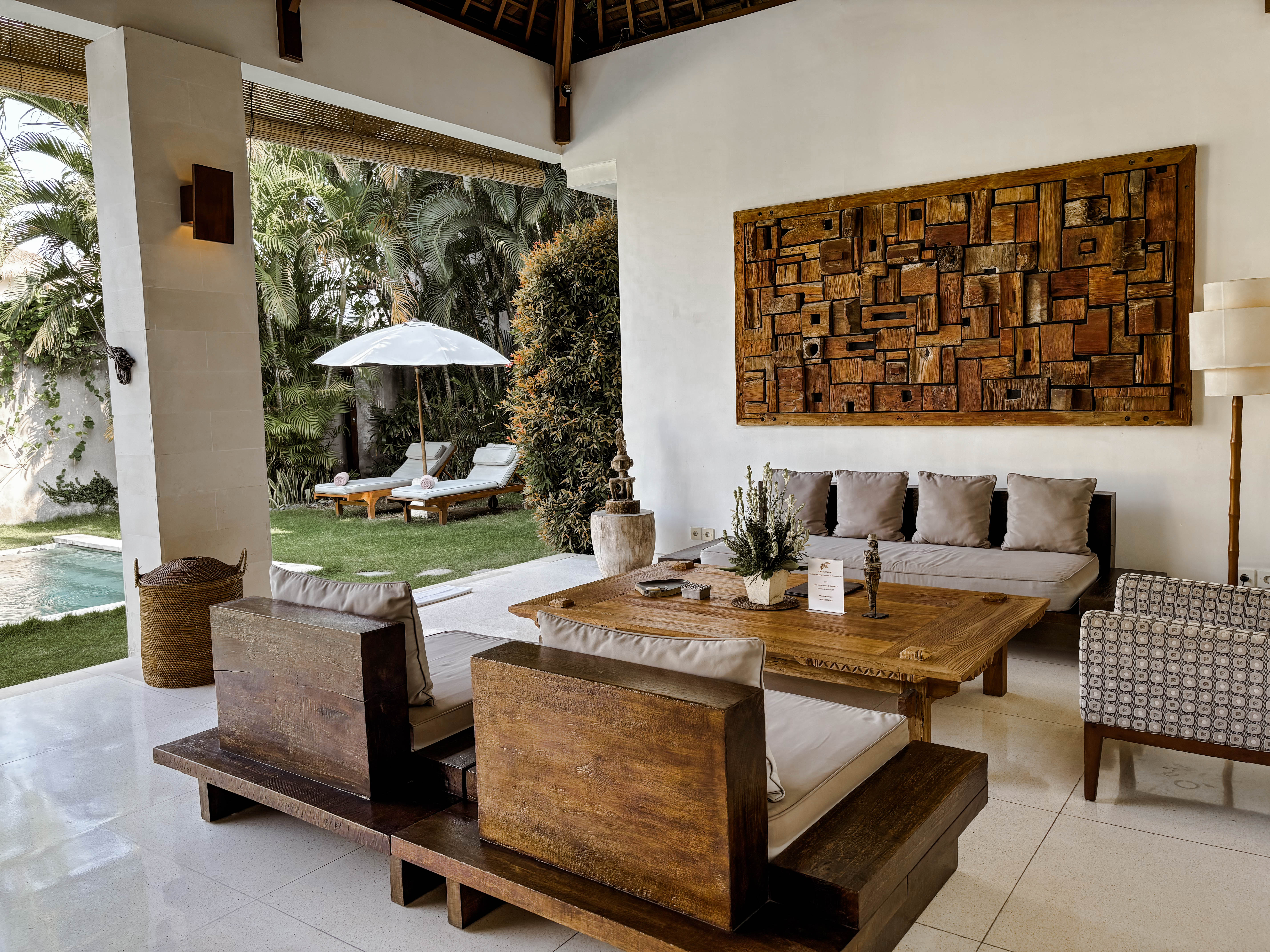 Villa Eight Bedrooms with More Than Three Bathrooms