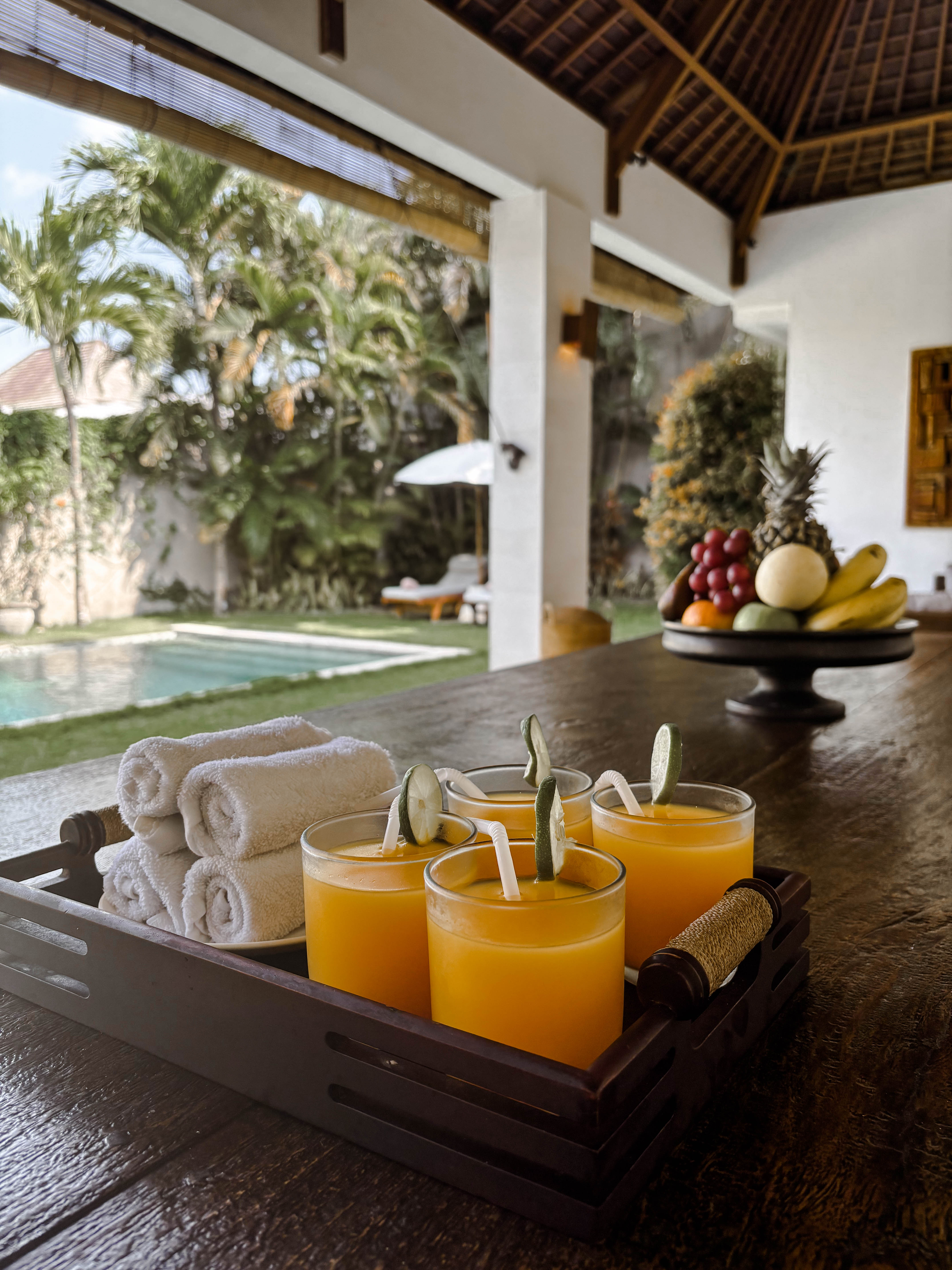 Villa Eight Bedrooms with More Than Three Bathrooms