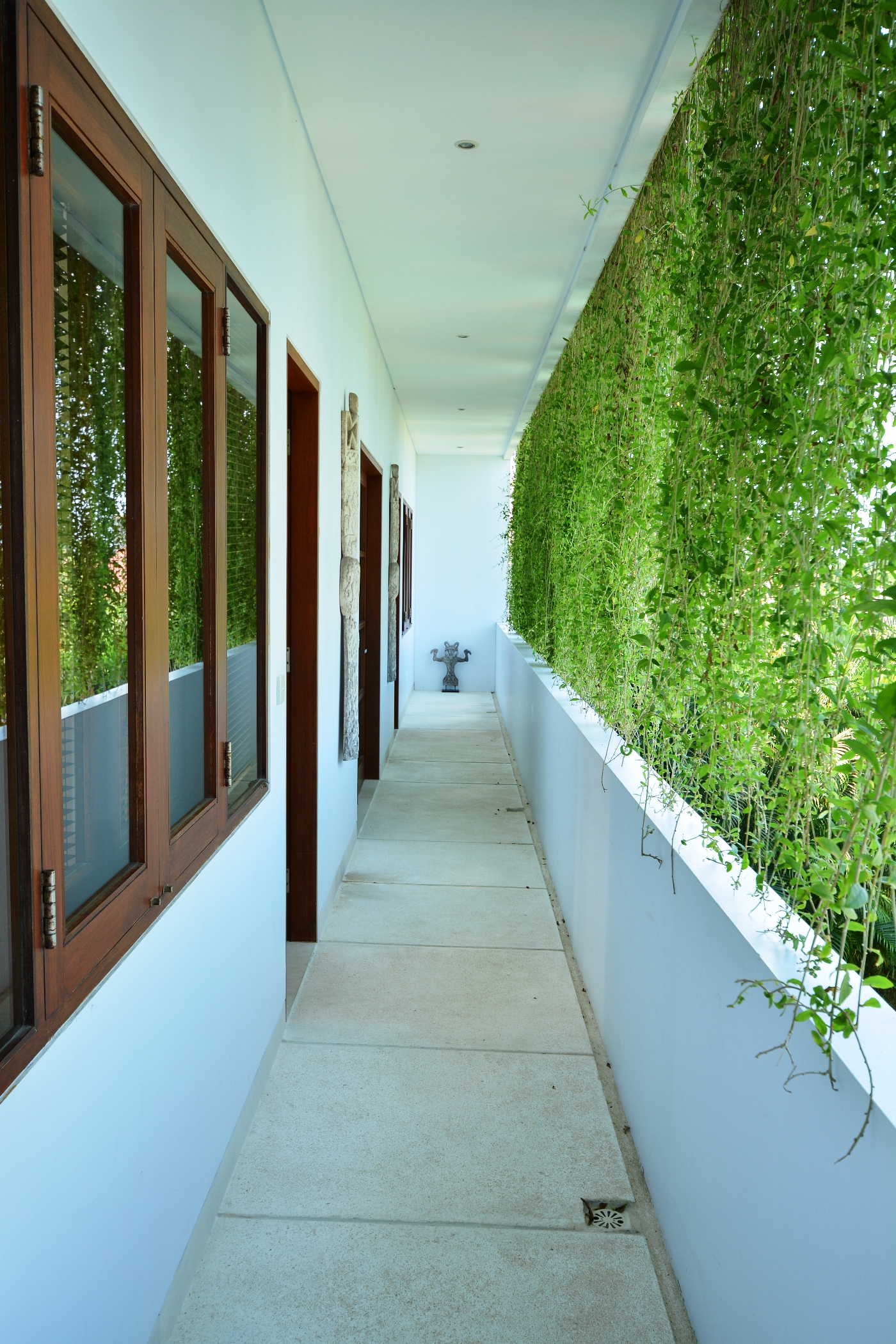 Villa Six Bedrooms Two Bathrooms