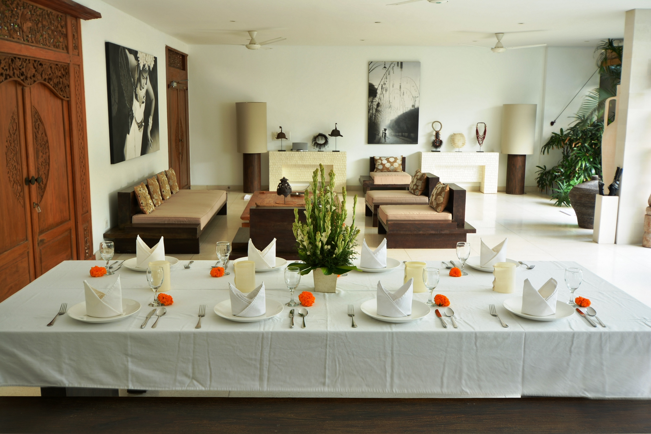 Villa Six Bedrooms Two Bathrooms