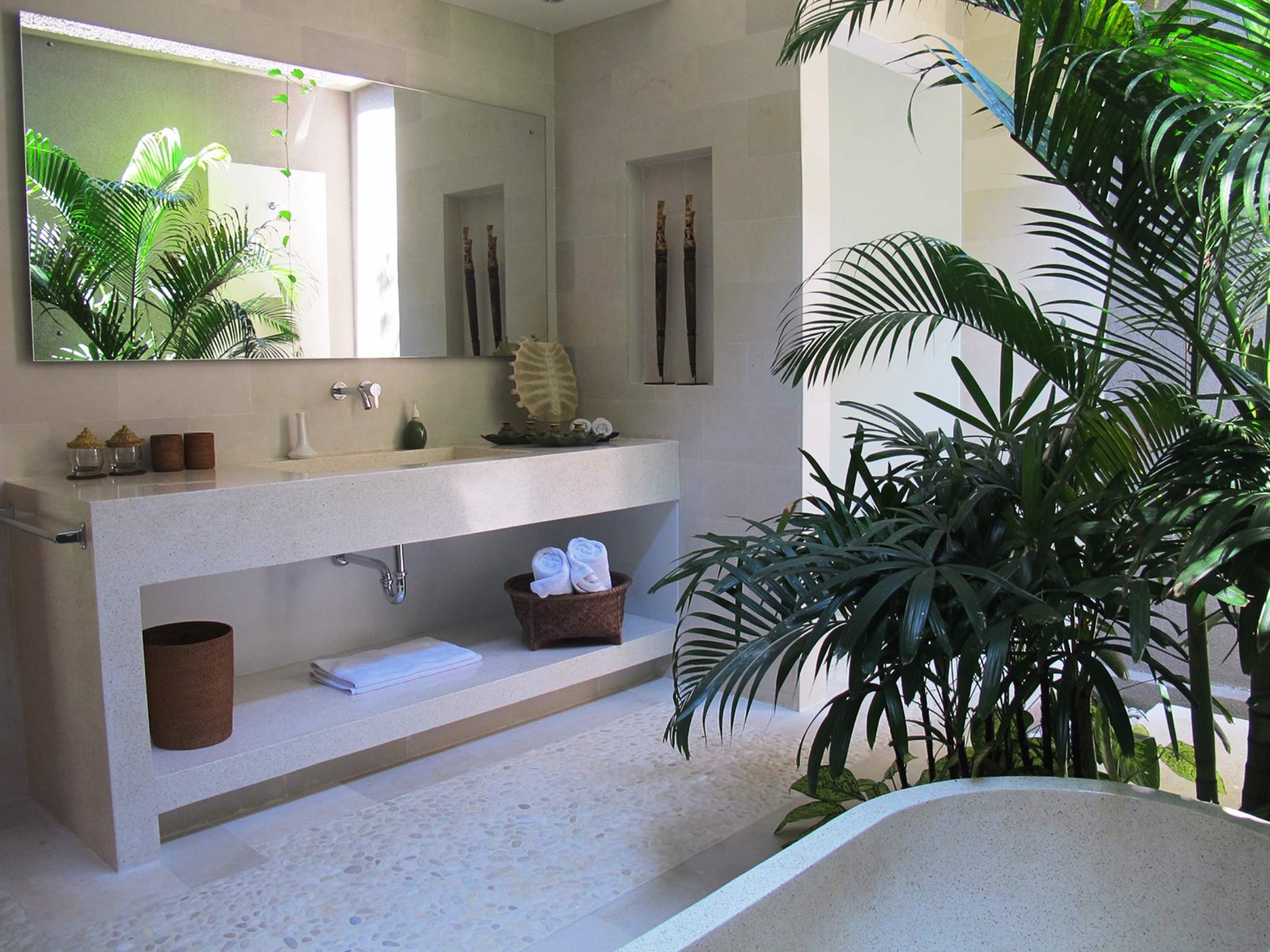 Villa Six Bedrooms Two Bathrooms