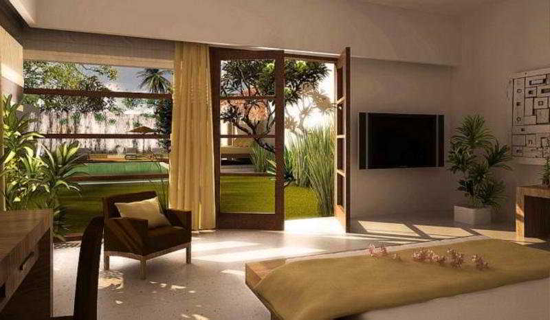 Villa Six Bedrooms Two Bathrooms