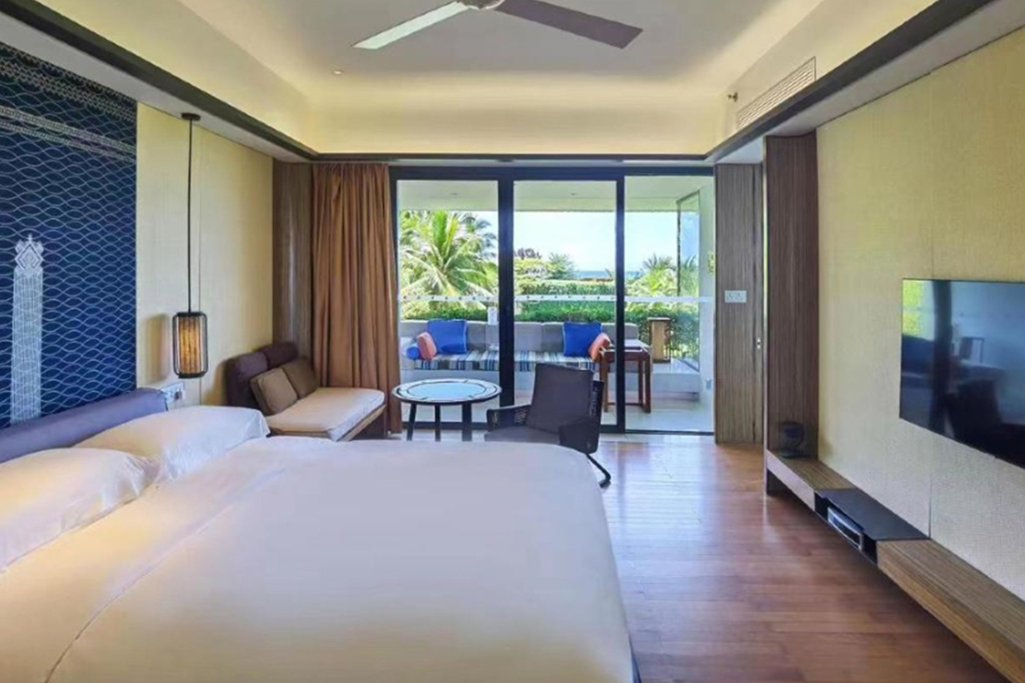 Double Classic King Bed