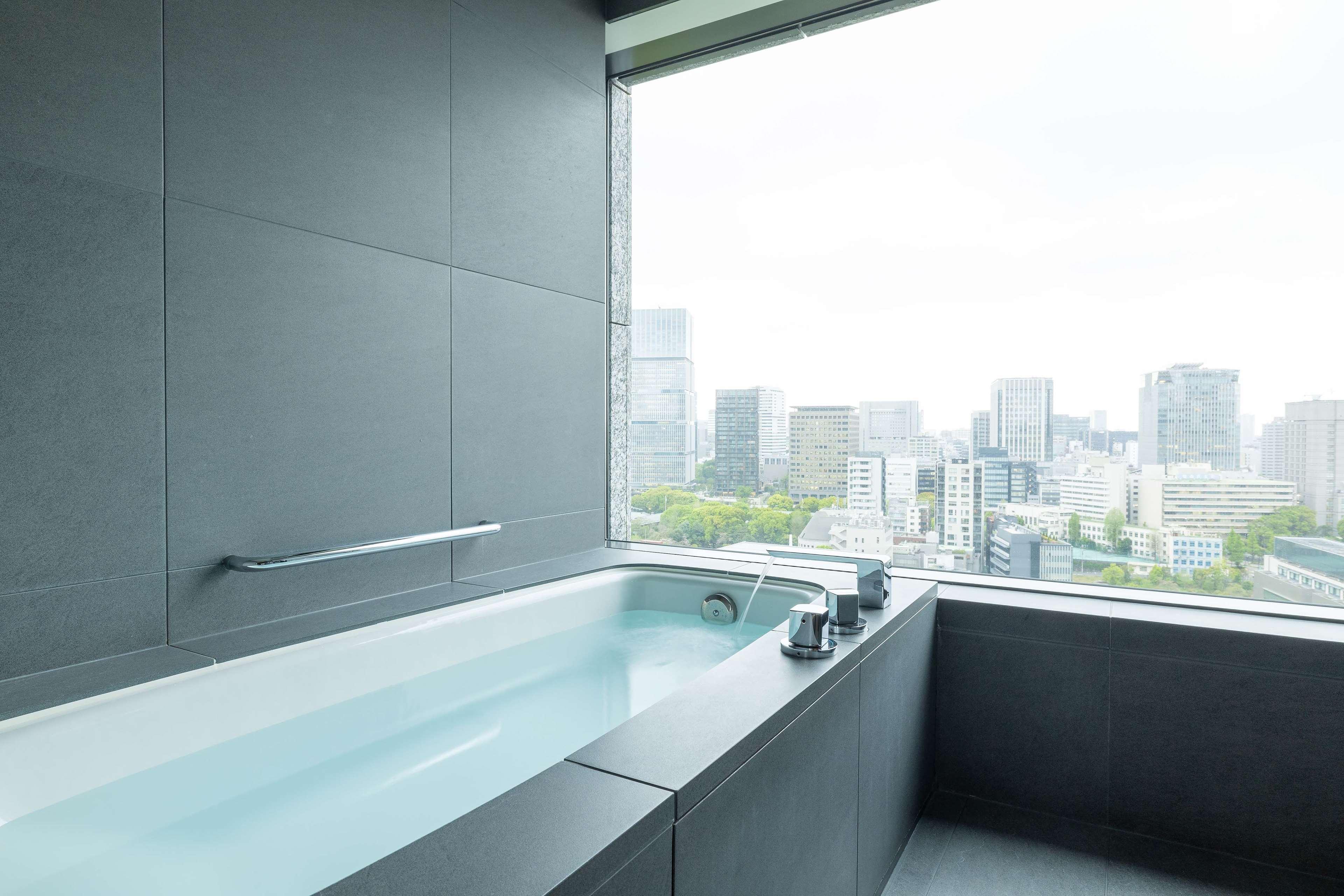 Family Room Connecting Room