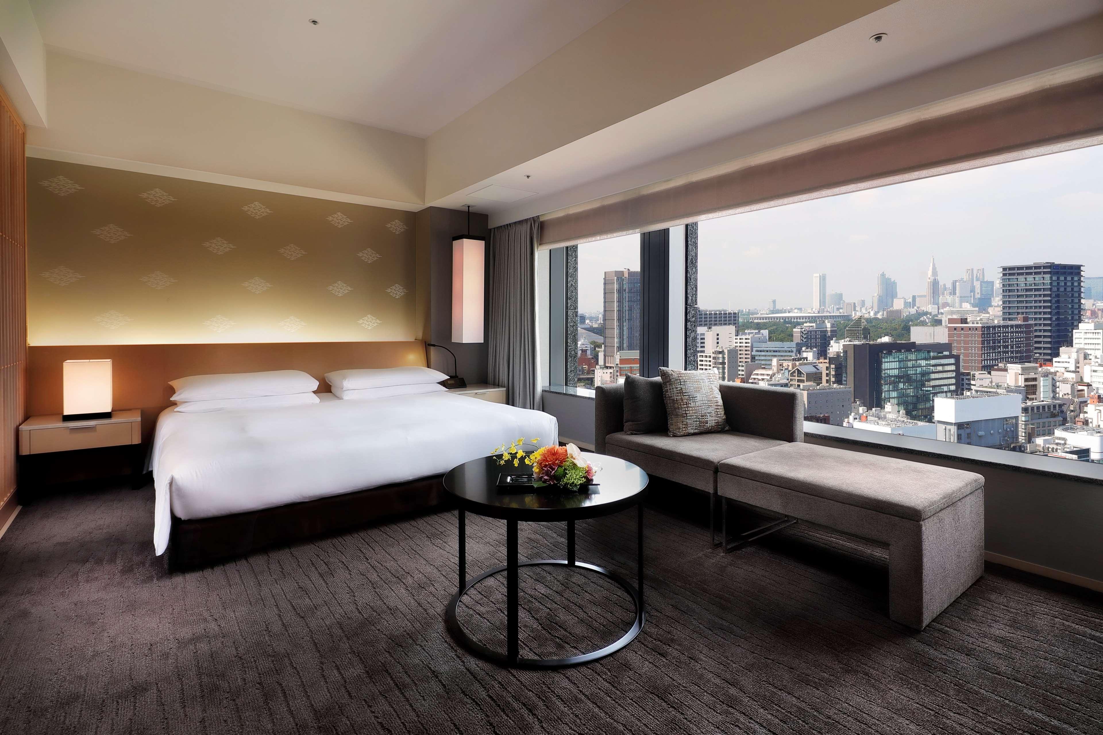 Double Deluxe King Bed