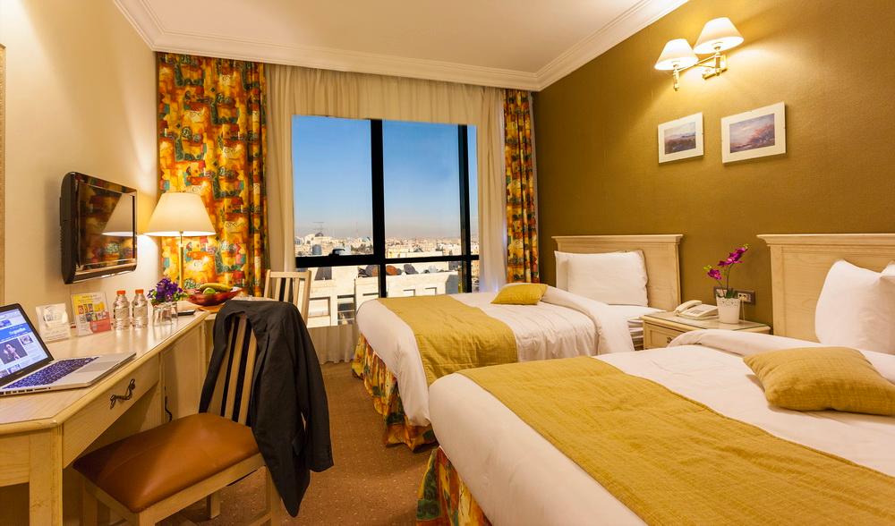 Double or Twin Standard