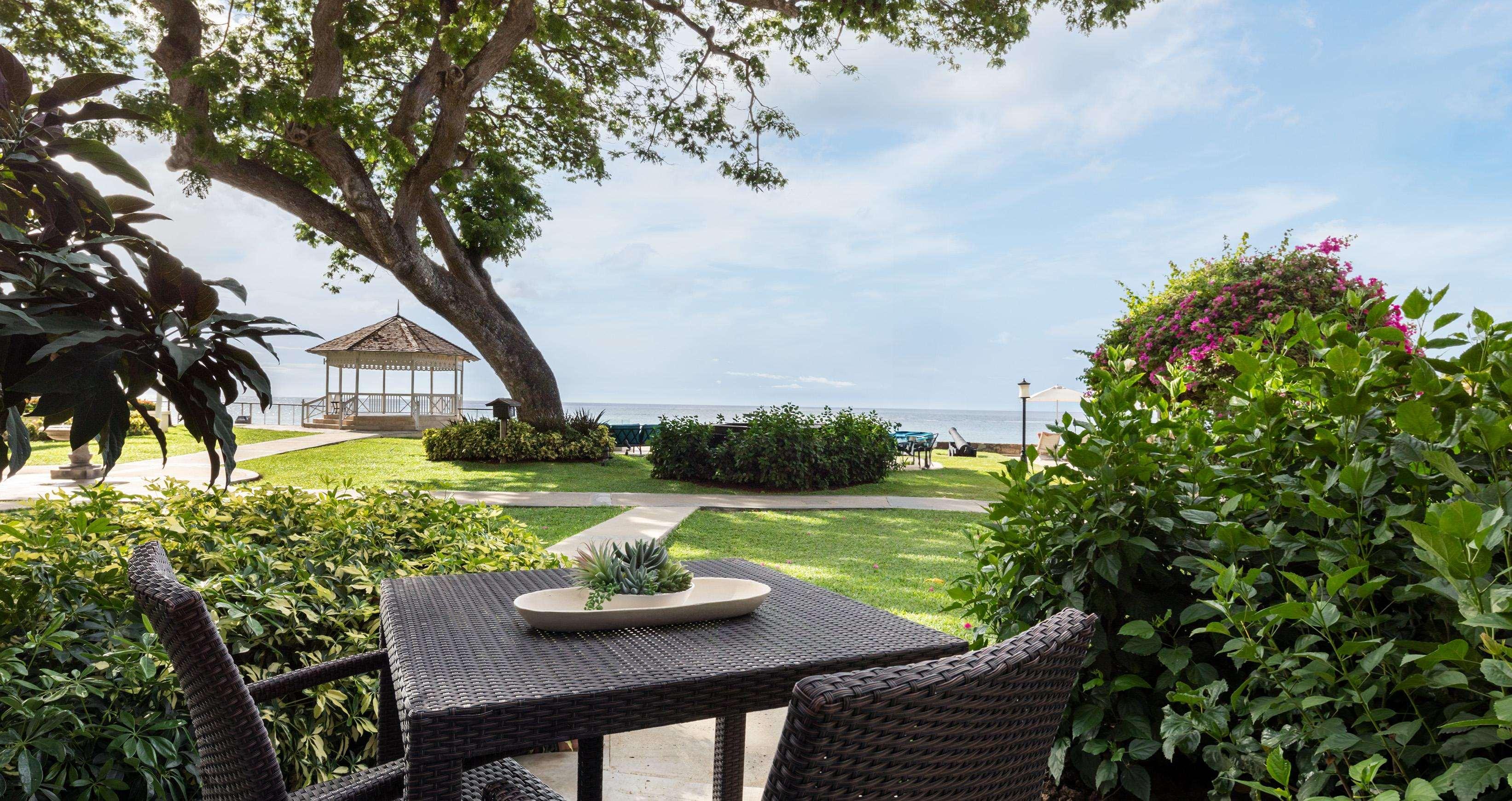 Room Club Beach Front