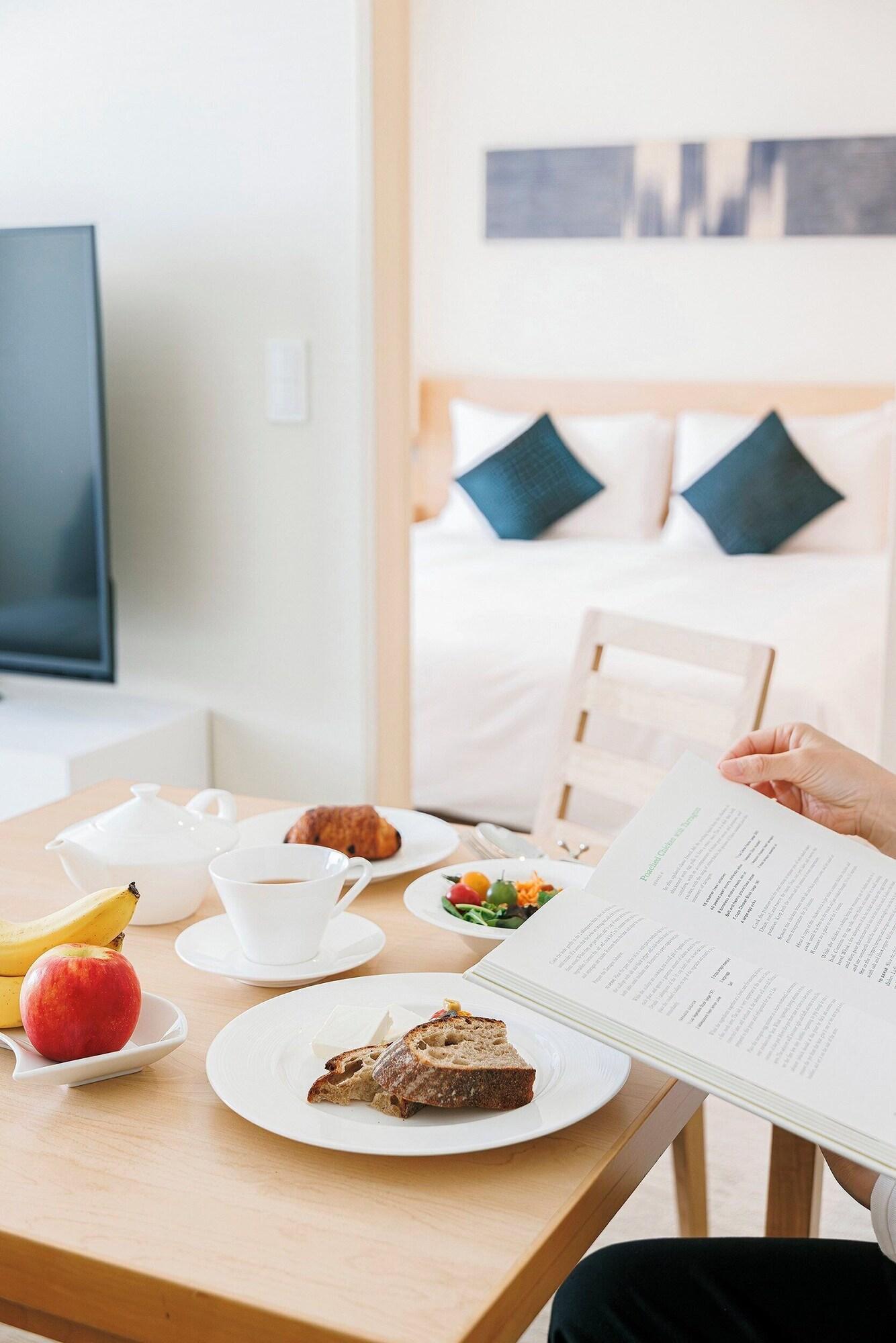 Twin Deluxe Two Beds