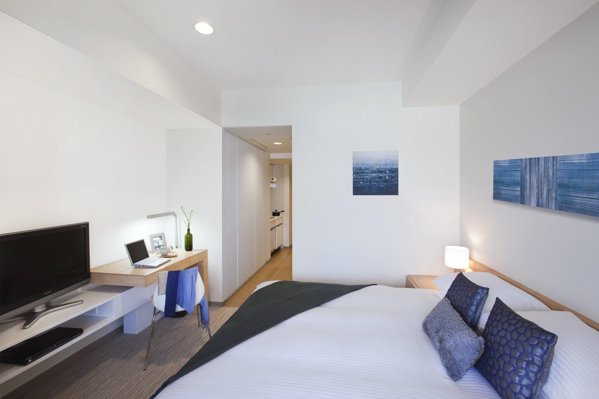 Studio Deluxe King Bed