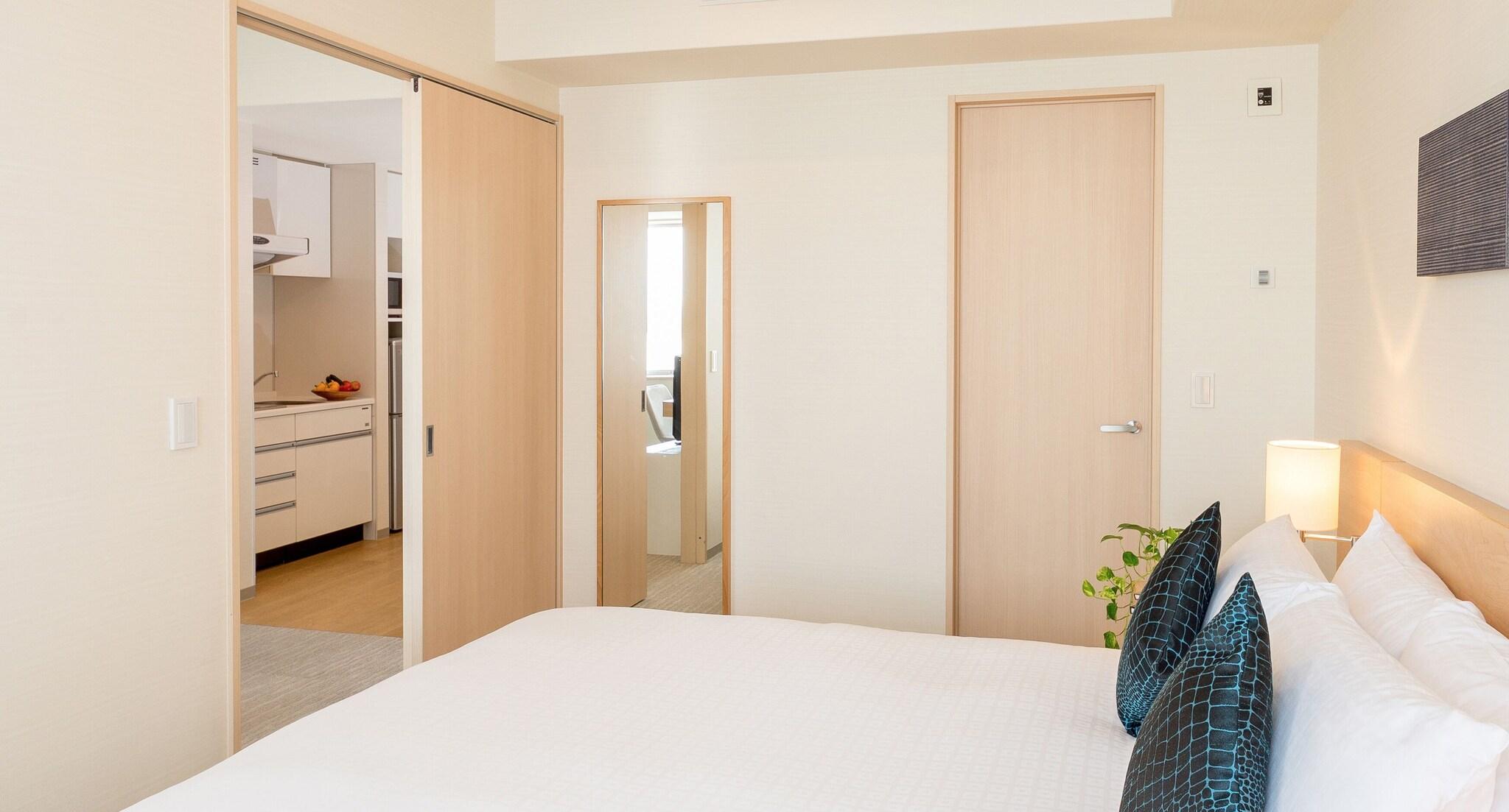 Double Deluxe King Bed