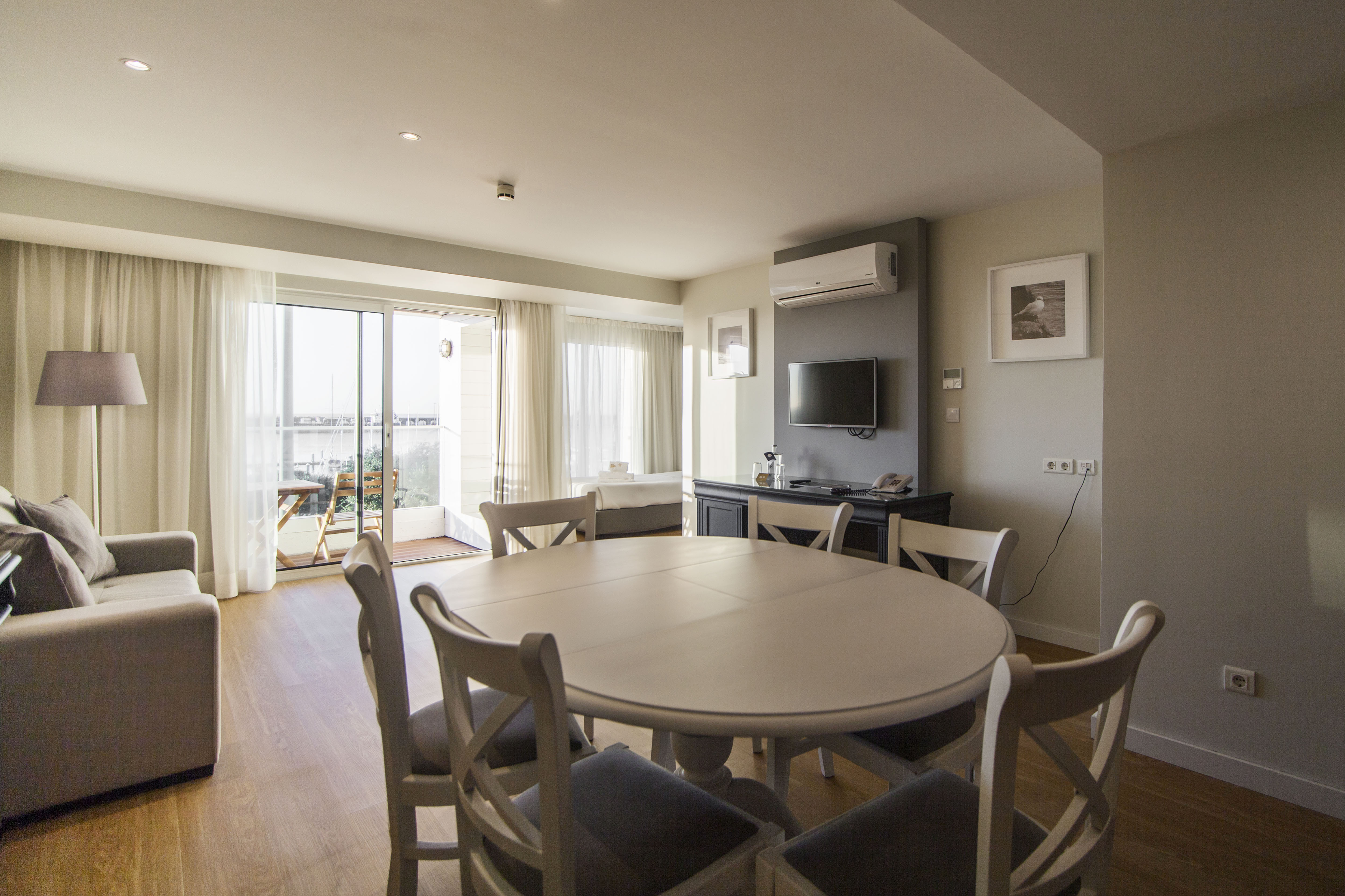 Apartment Deluxe One Bedroom