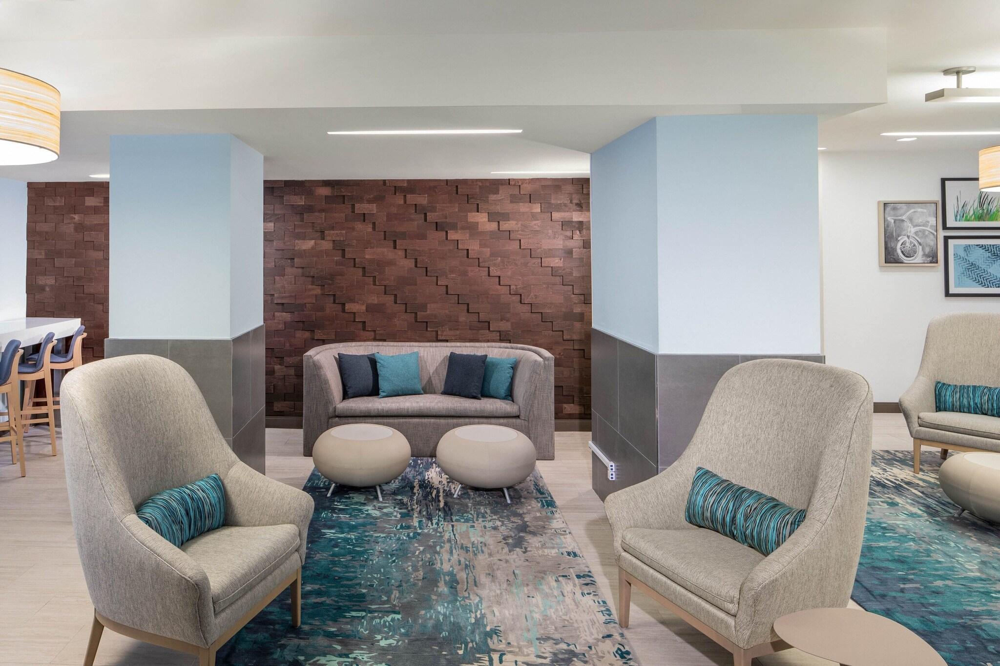 Suite City View King Bed